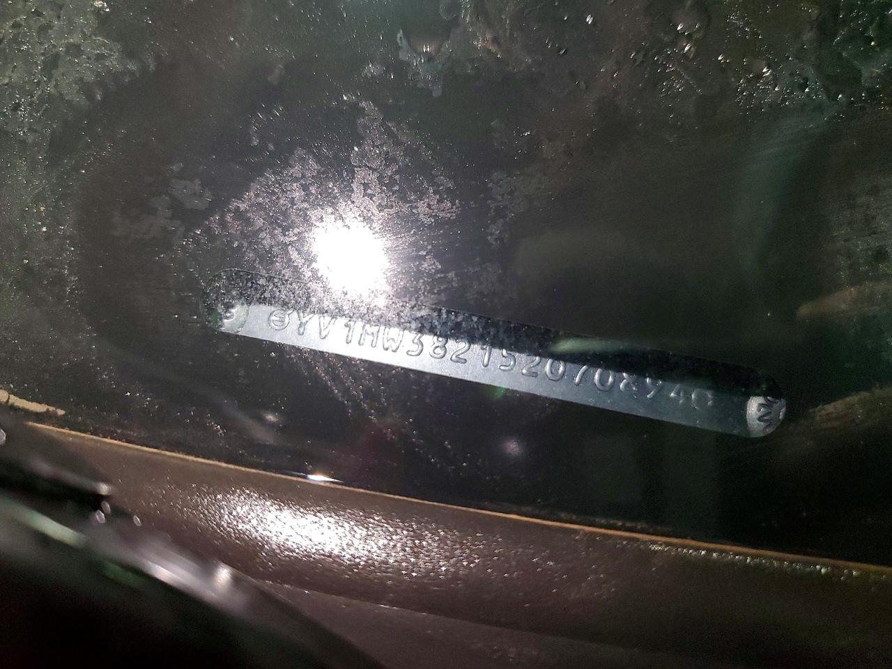 2005 Volvo V50 2.4i Red vin: YV1MW382152070894