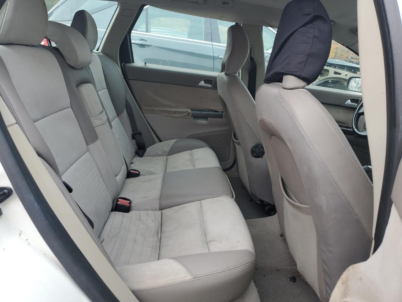2005 Volvo V50 2.4i White vin: YV1MW382252049312