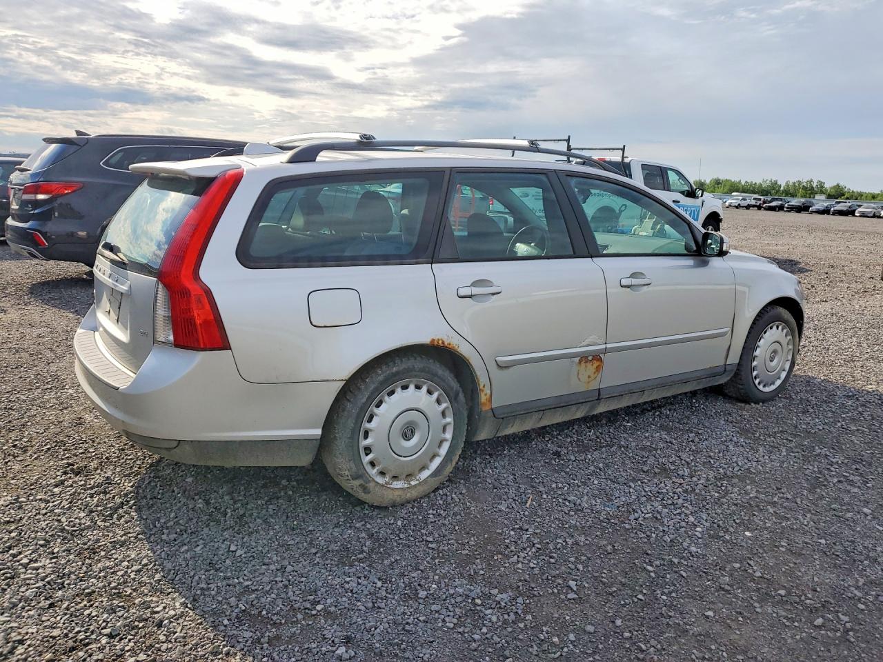 2009 Volvo V50 2.4i Silver vin: YV1MW382292453426