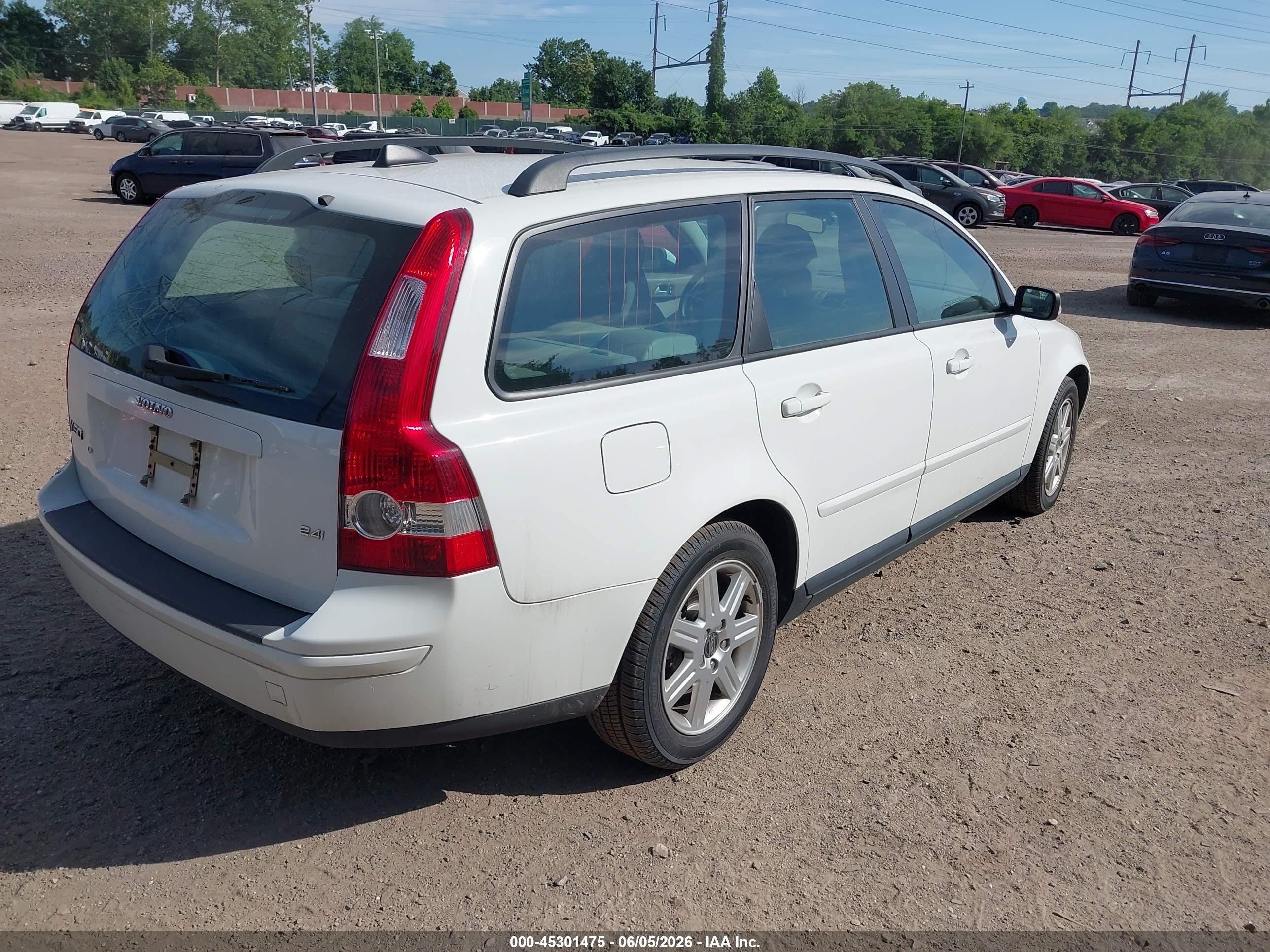 2006 Volvo V50 2.4i White vin: YV1MW382562172507