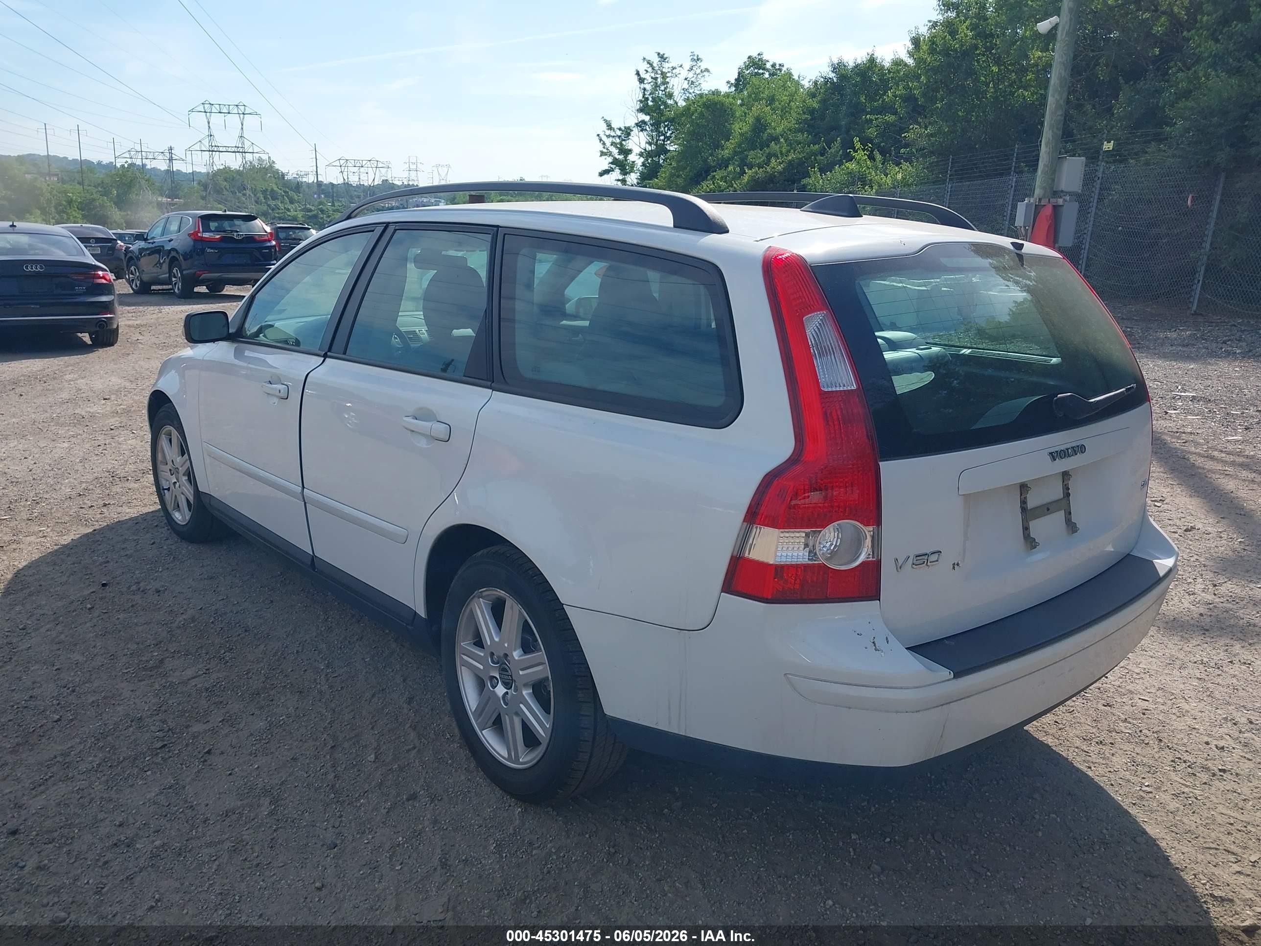 2006 Volvo V50 2.4i White vin: YV1MW382562172507