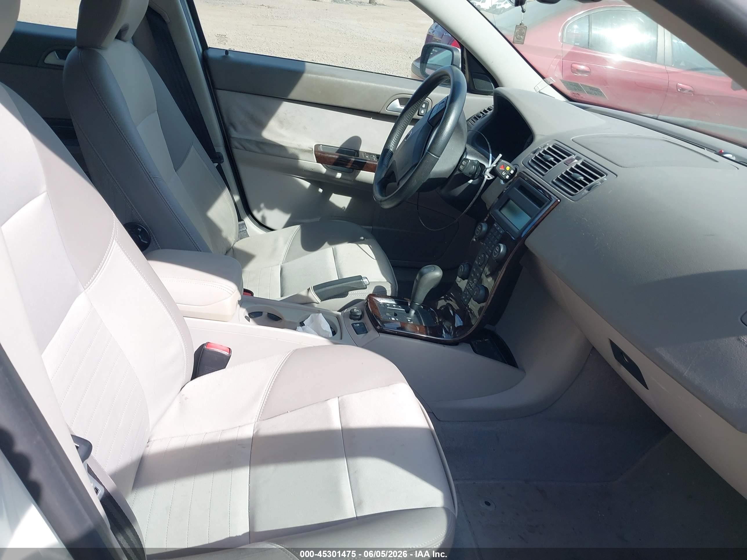 2006 Volvo V50 2.4i White vin: YV1MW382562172507