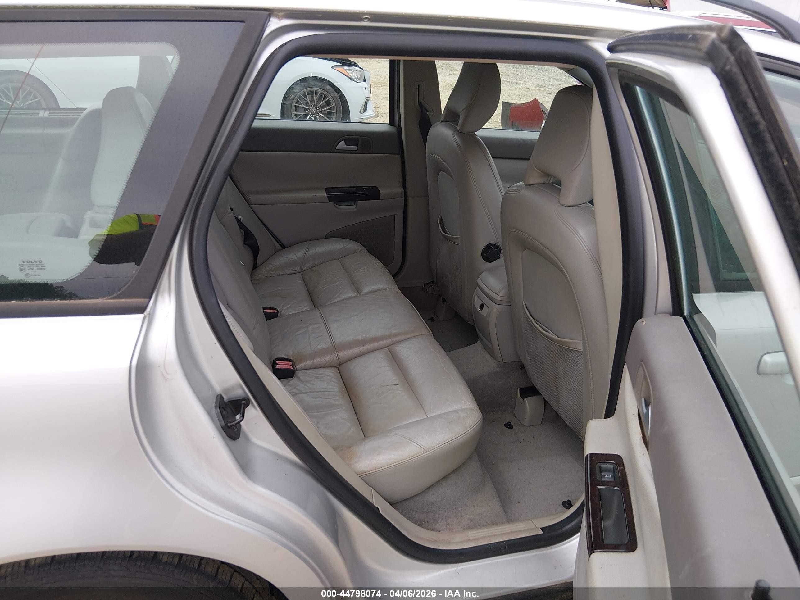 2006 Volvo V50 2.4i Silver vin: YV1MW382862159962