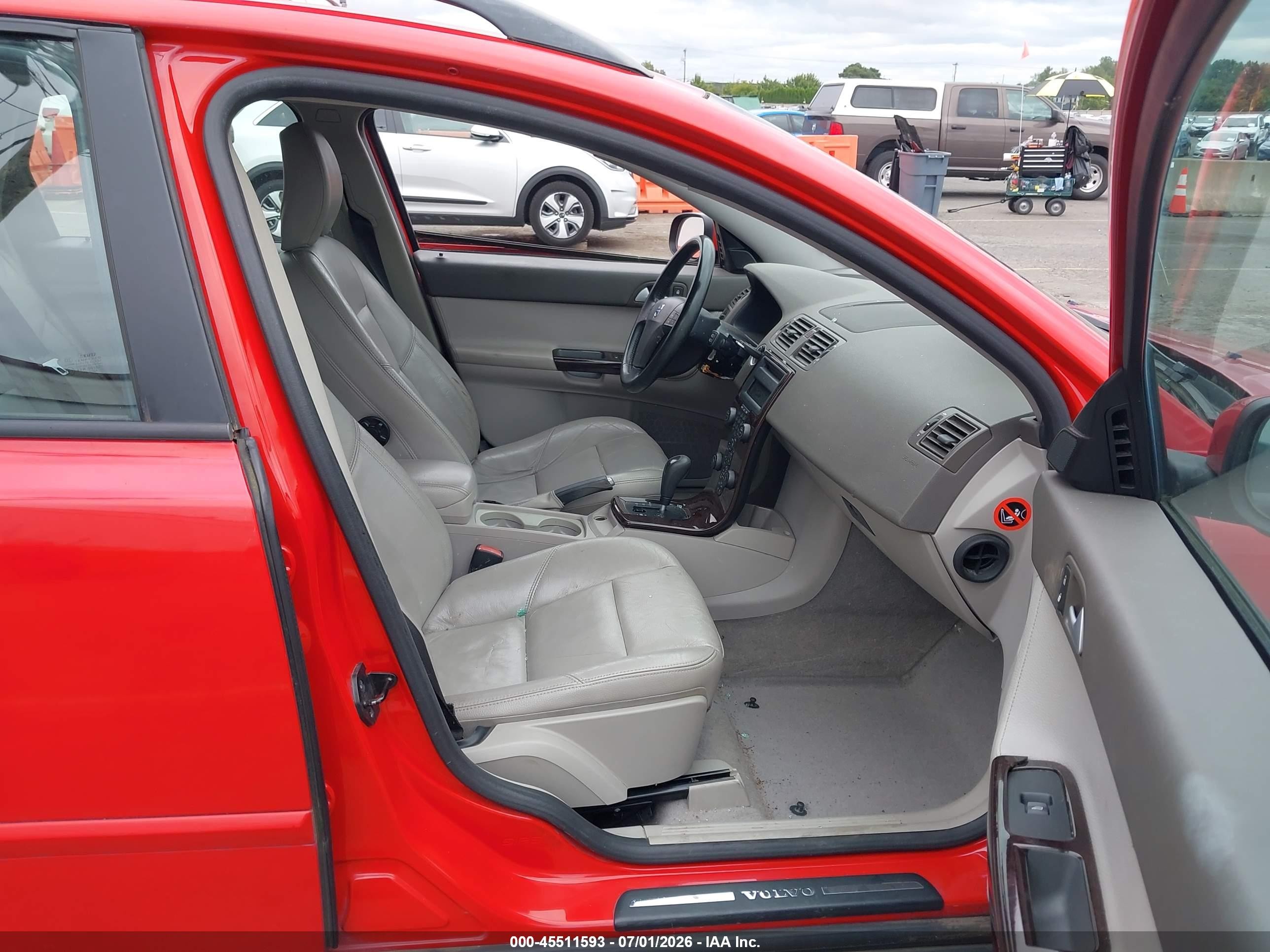 2007 Volvo V50 2.4i Red vin: YV1MW390172283151