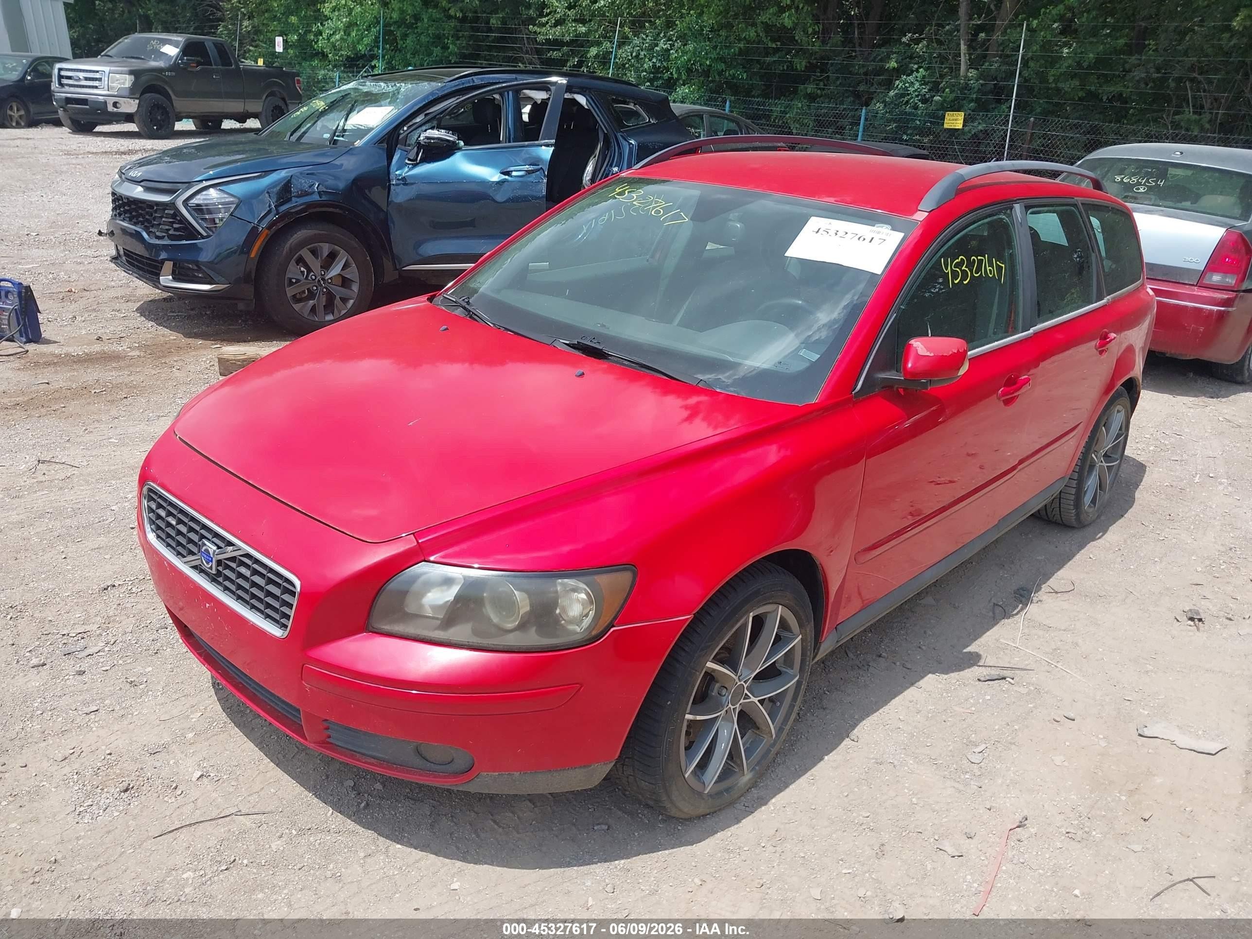 2005 Volvo V50 2.4i A/2.4i A Sr Red vin: YV1MW390252063093