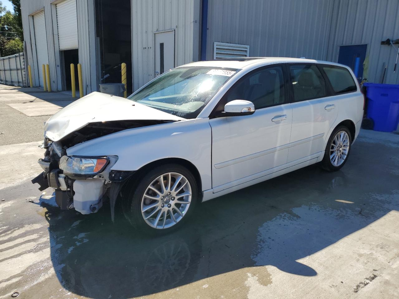 2009 Volvo V50 2.4i White vin: YV1MW390392486237