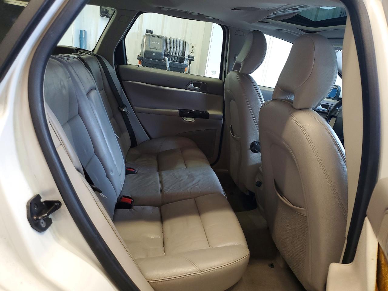2006 Volvo V50 2.4i White vin: YV1MW390462190820