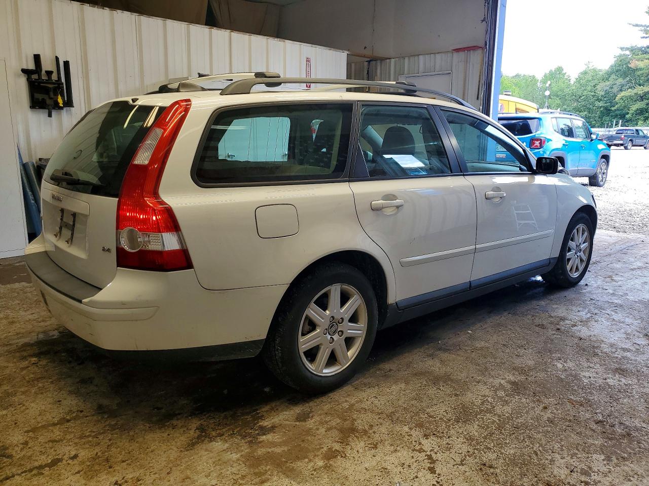 2006 Volvo V50 2.4i White vin: YV1MW390462190820