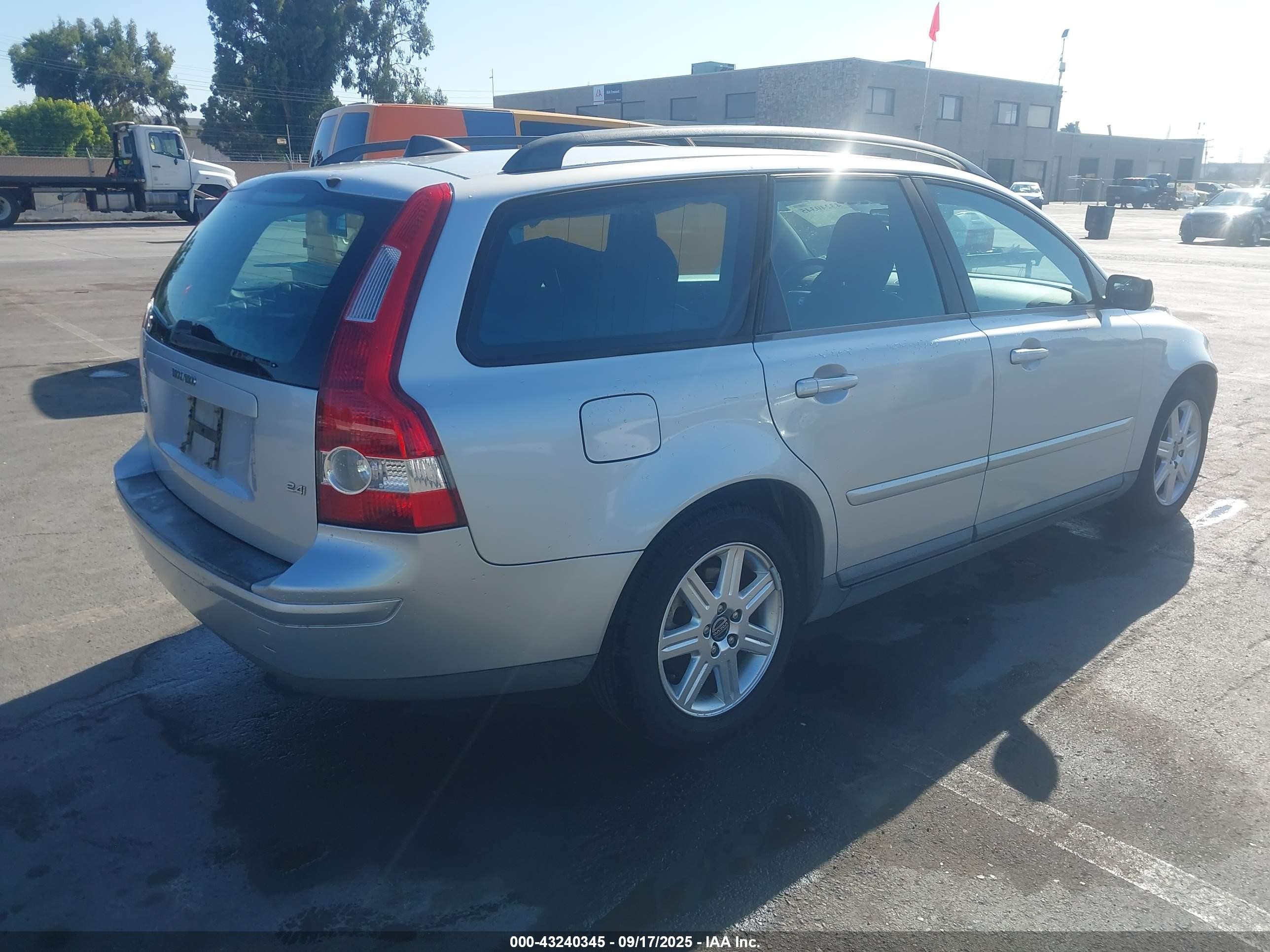 2006 Volvo V50 2.4i Silver vin: YV1MW390562152982