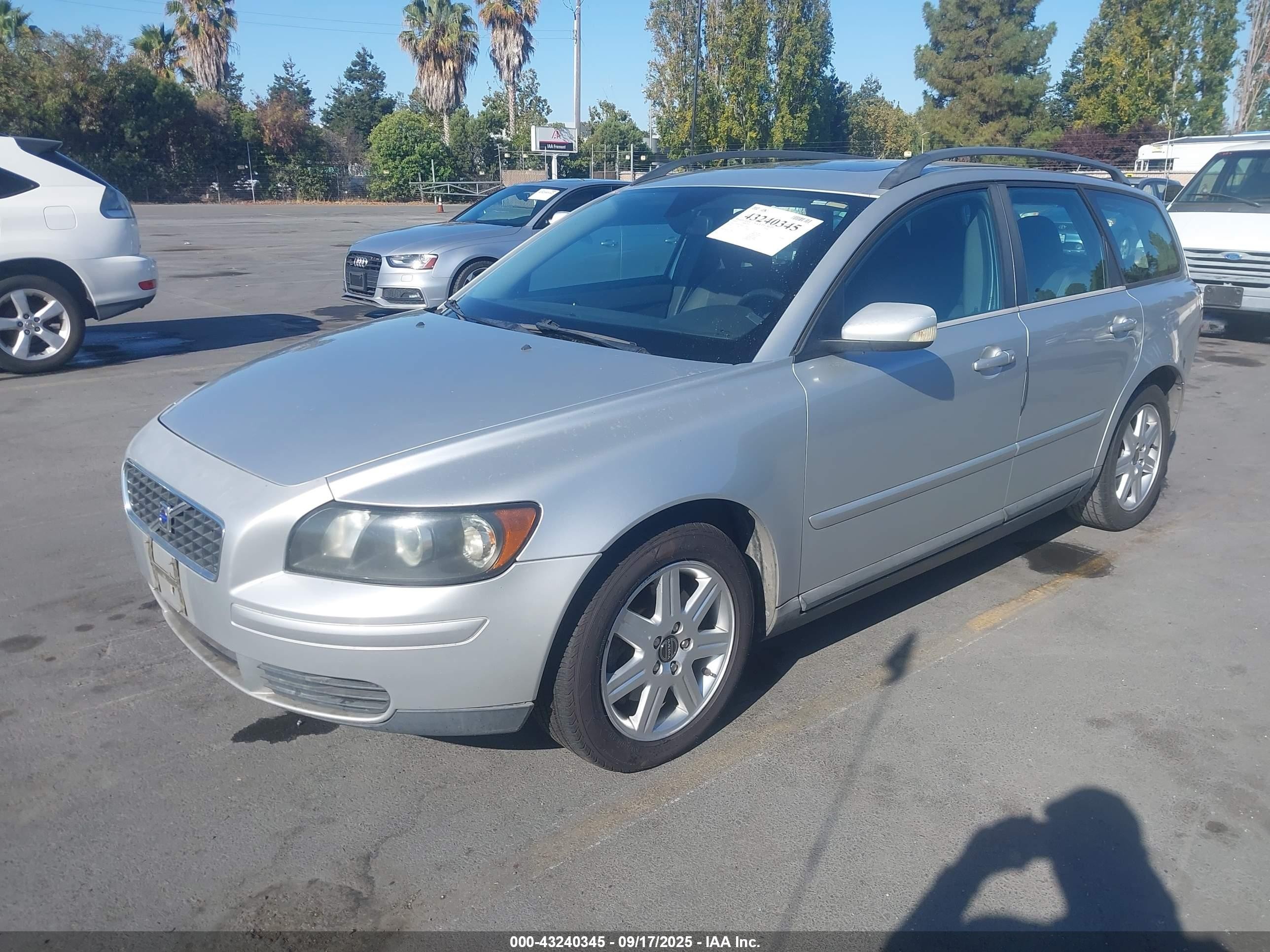 2006 Volvo V50 2.4i Silver vin: YV1MW390562152982