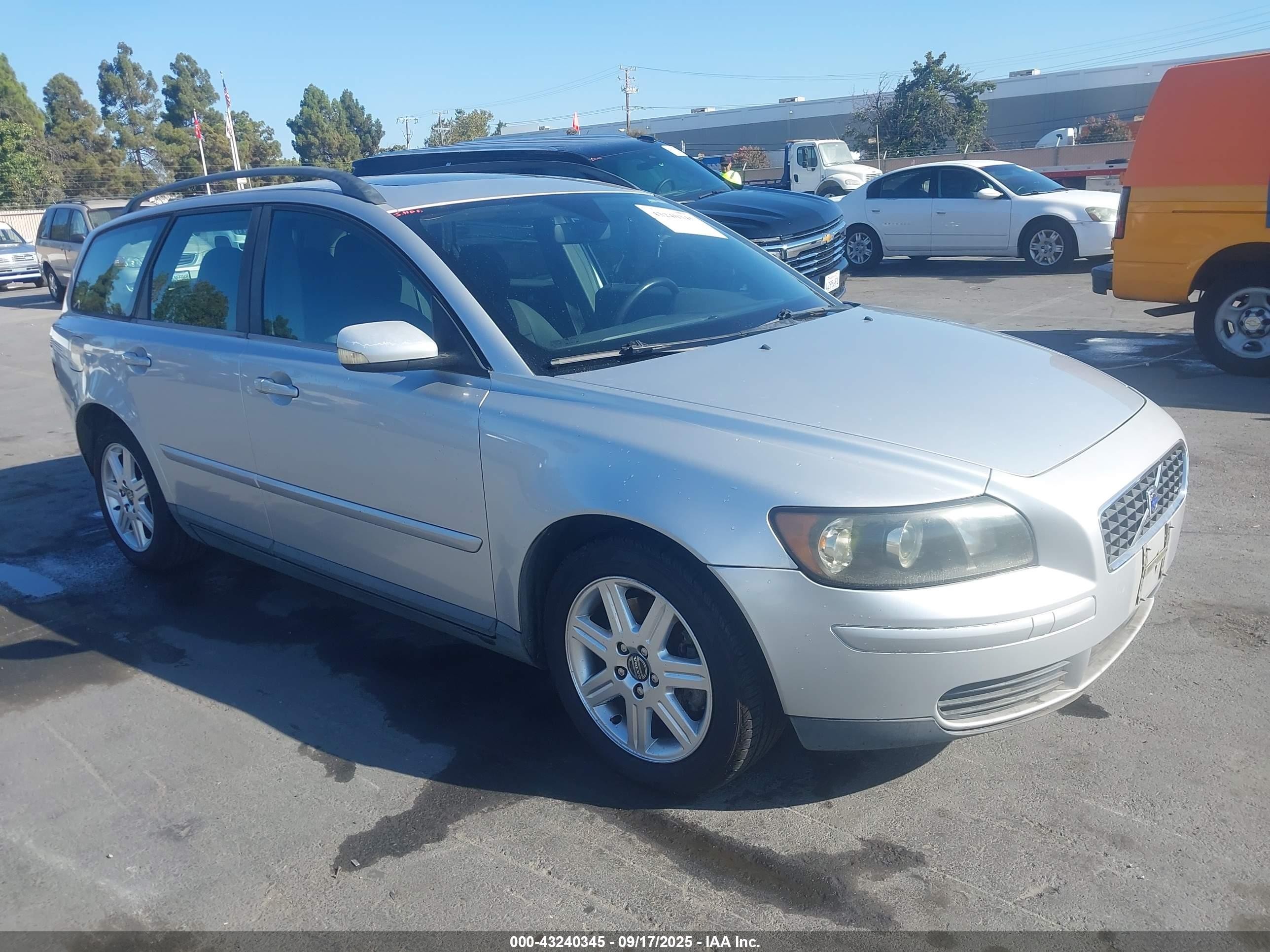 2006 Volvo V50 2.4i Silver vin: YV1MW390562152982