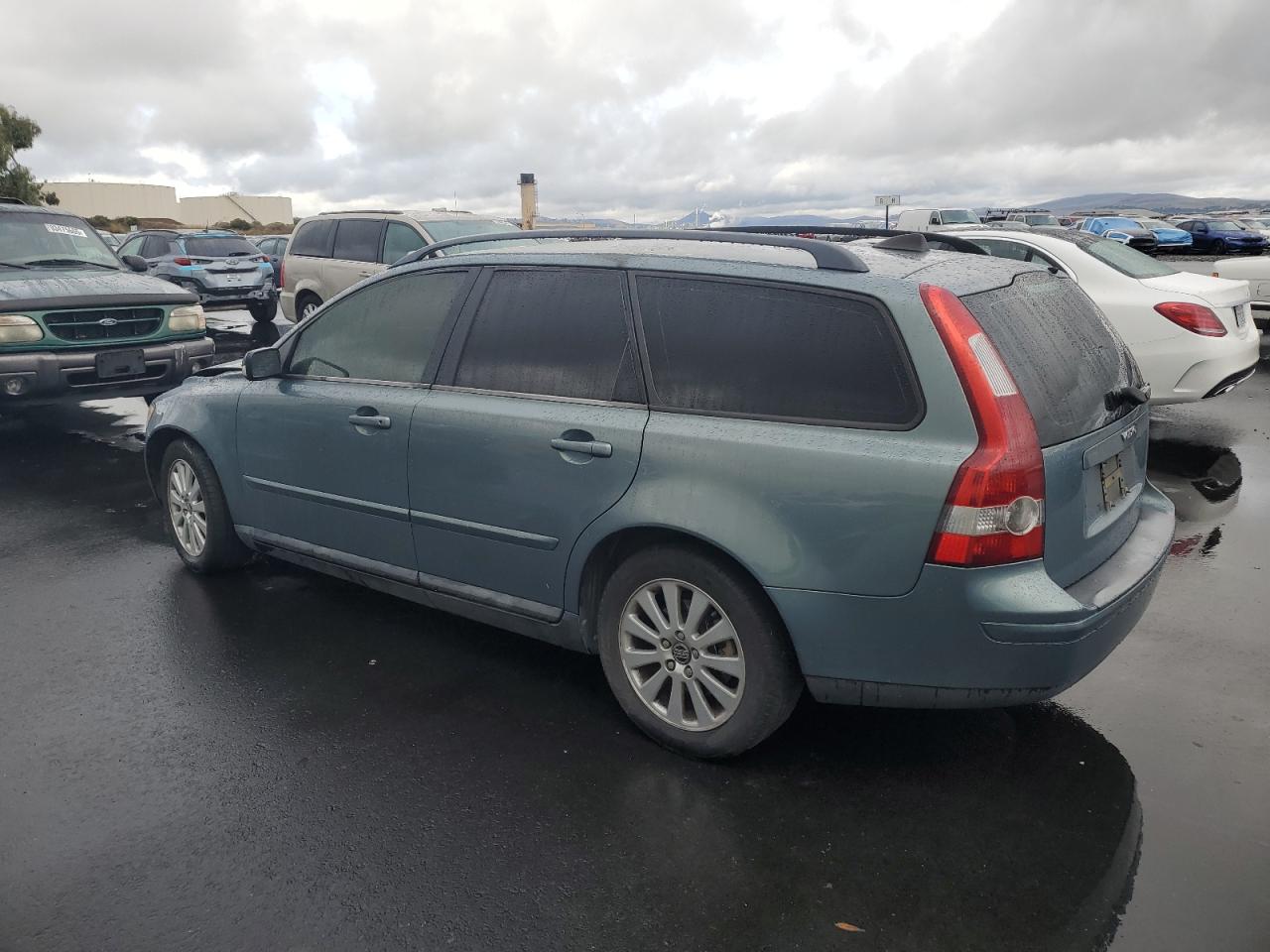 2005 Volvo V50 2.4i Teal vin: YV1MW390852109316