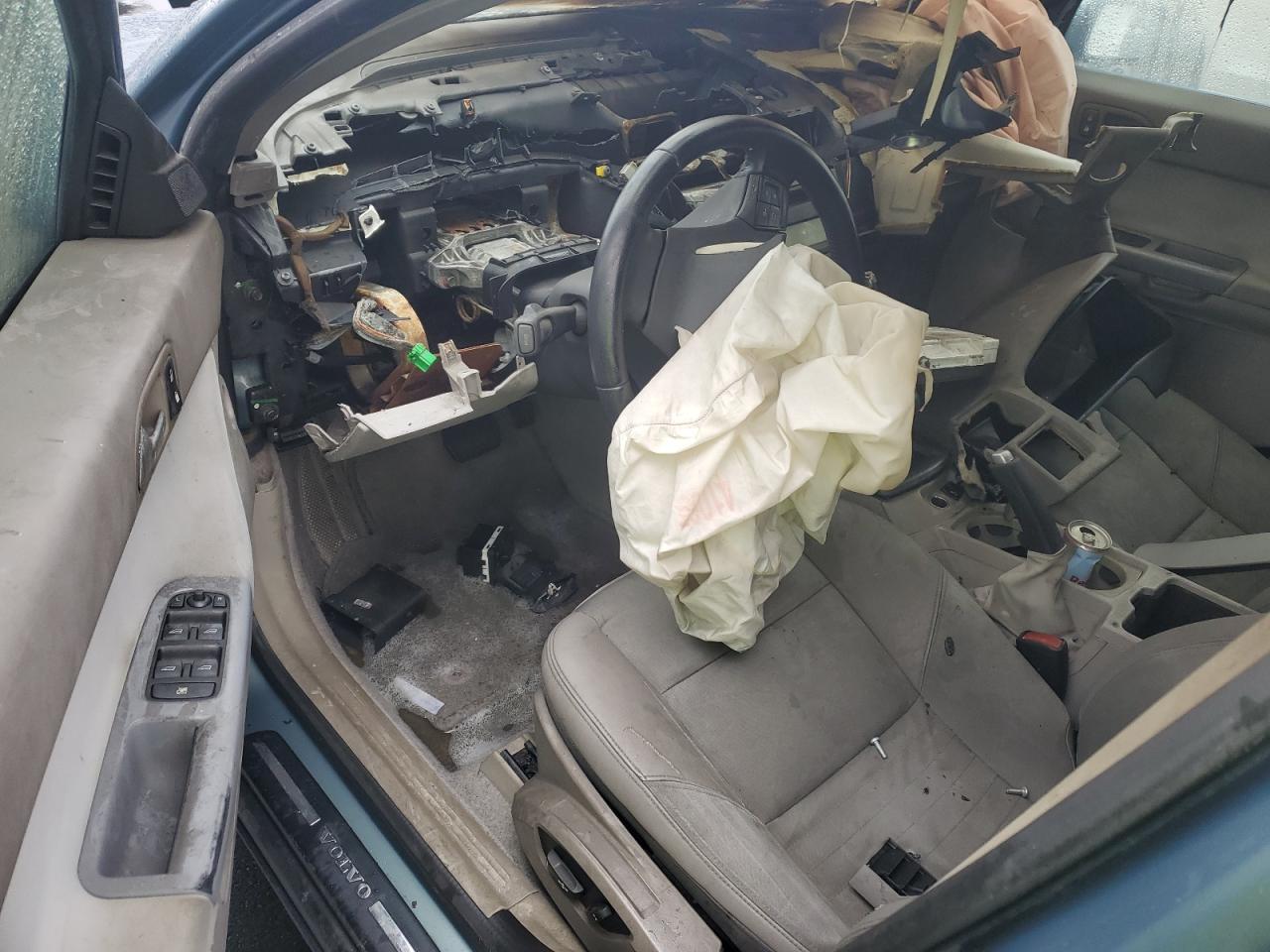 2005 Volvo V50 2.4i Teal vin: YV1MW390852109316