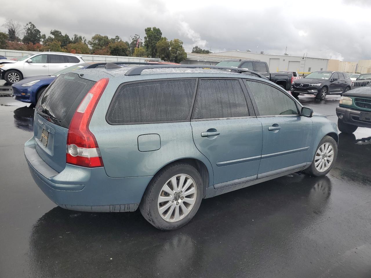 2005 Volvo V50 2.4i Teal vin: YV1MW390852109316