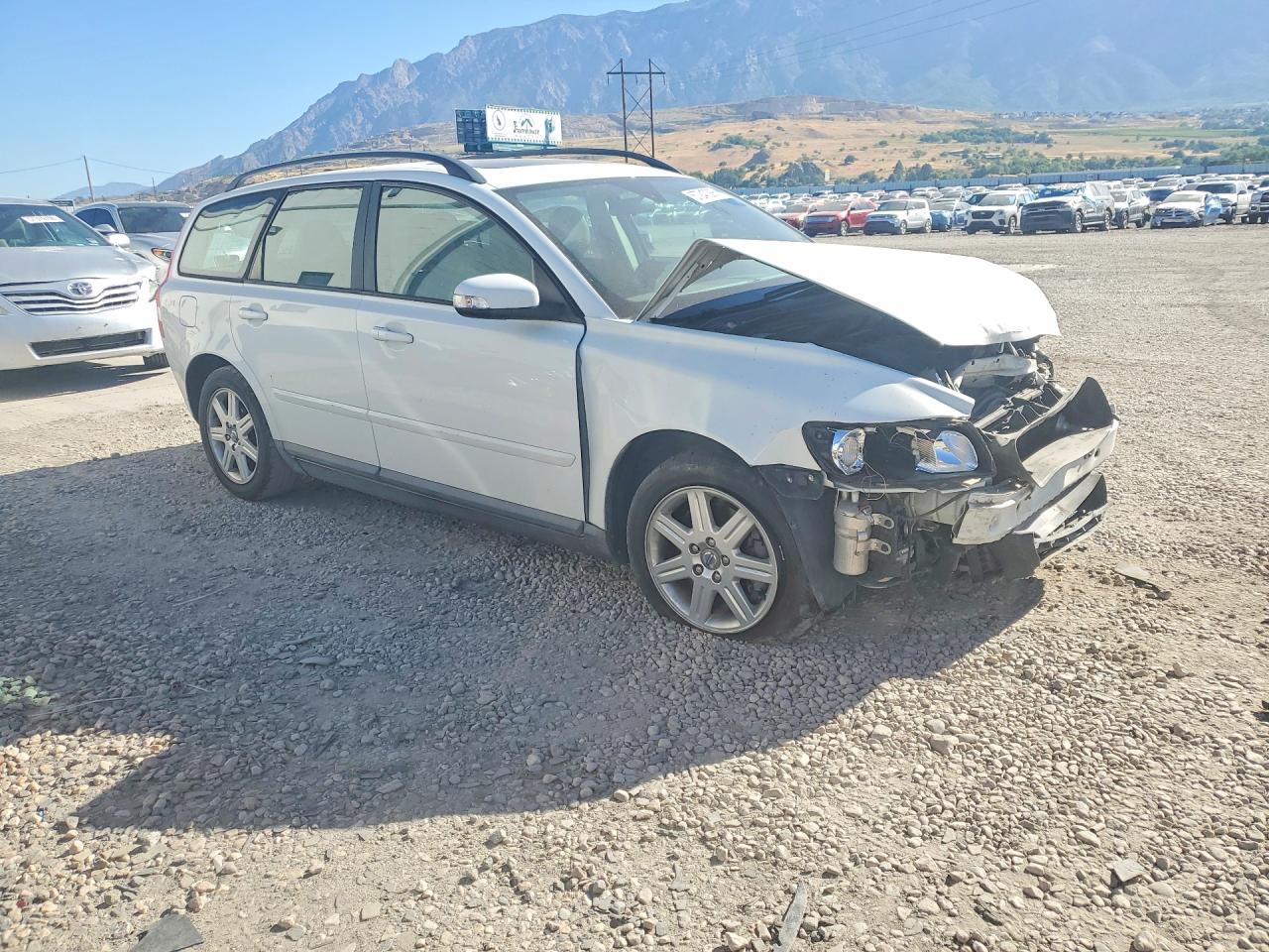 2007 Volvo V50 2.4i White vin: YV1MW390X72271872