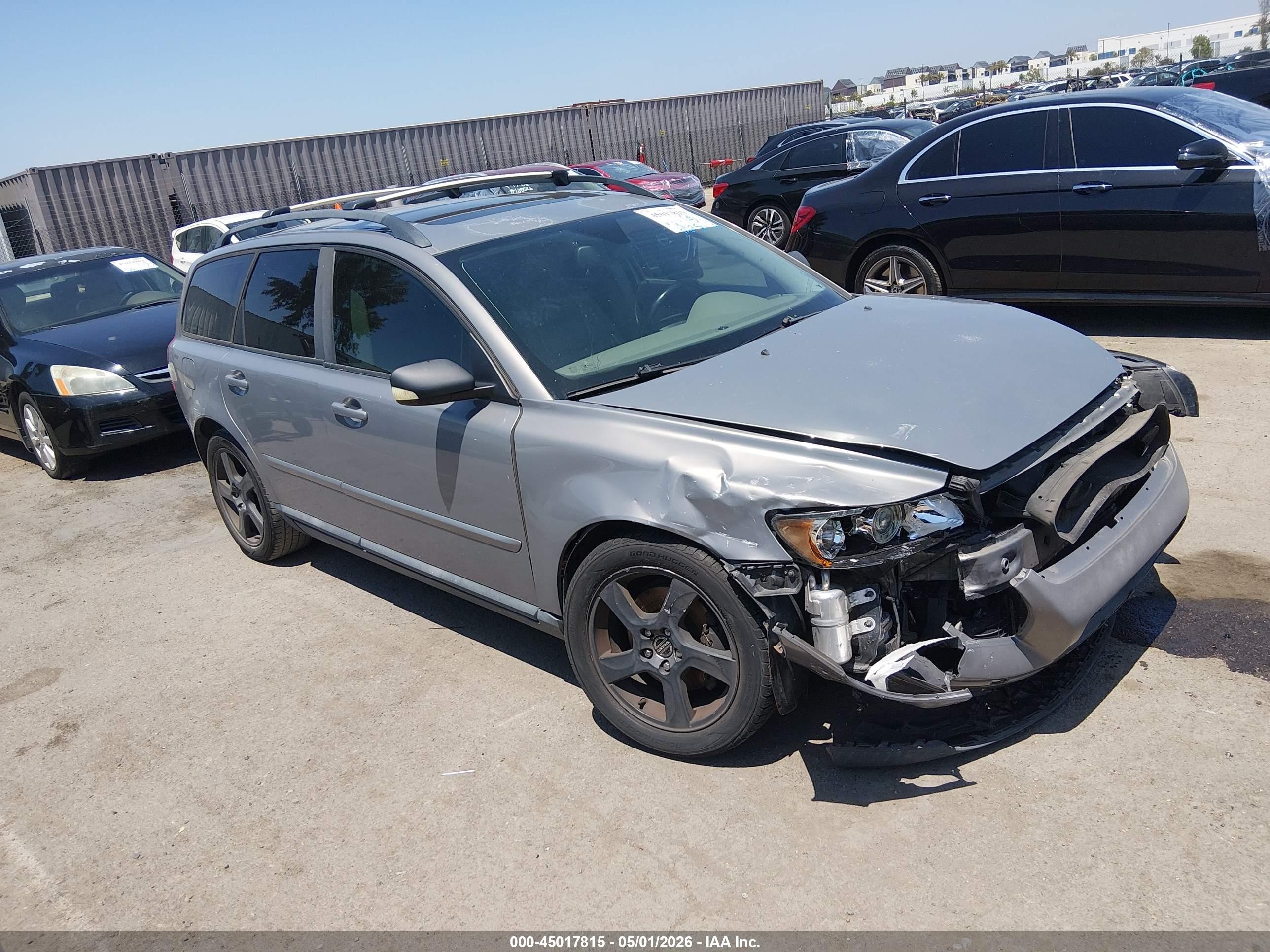 2005 Volvo V50 T5 Gray vin: YV1MW682052111016