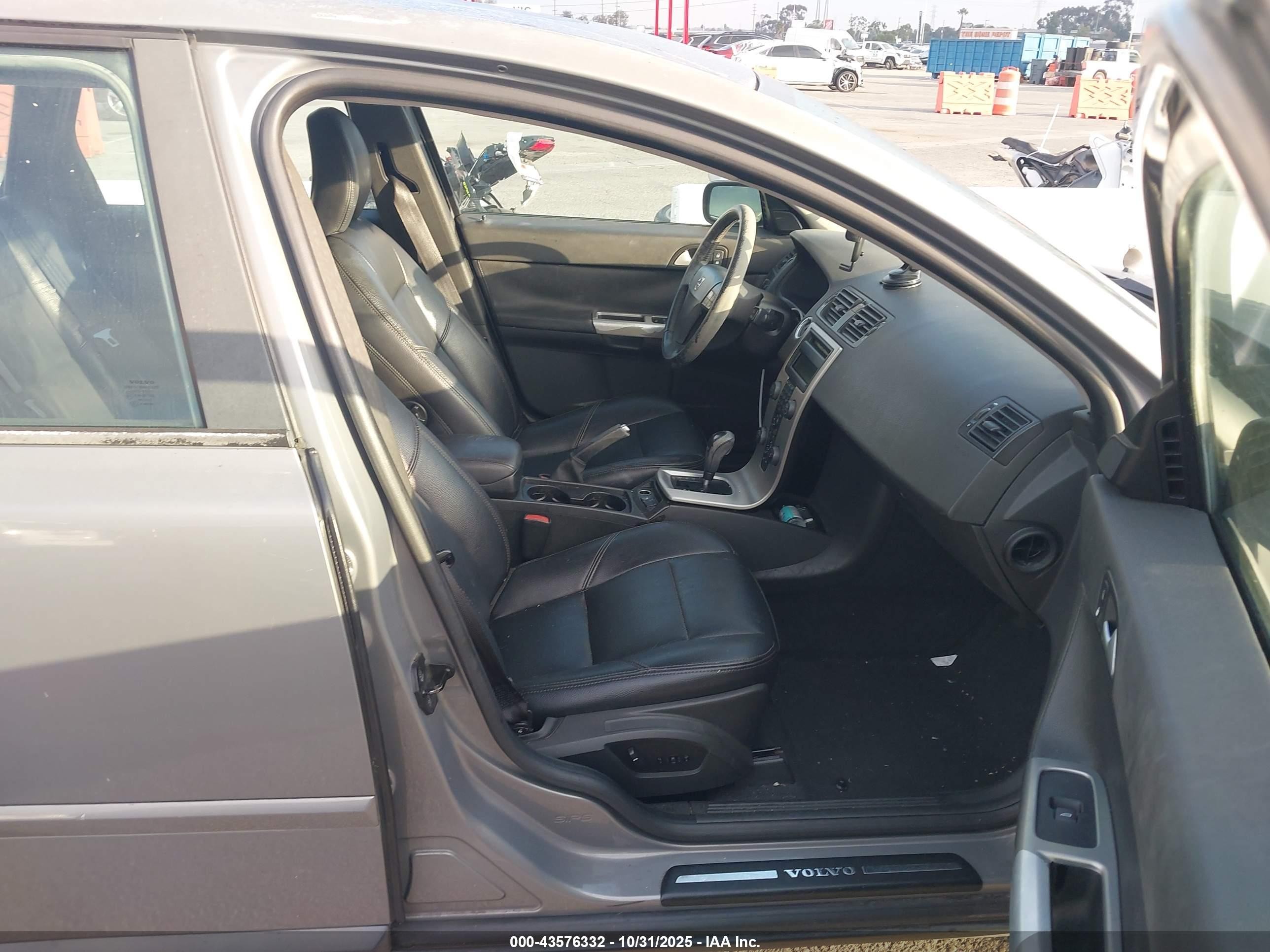 2006 Volvo V50 T5 Gray vin: YV1MW682962184788