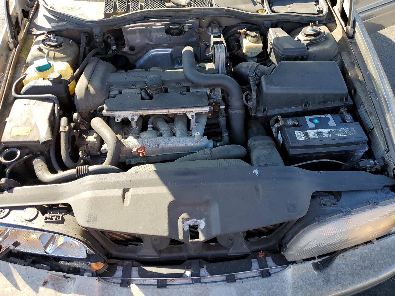 2002 Volvo C70 Gold vin: YV1NC53D92J031599