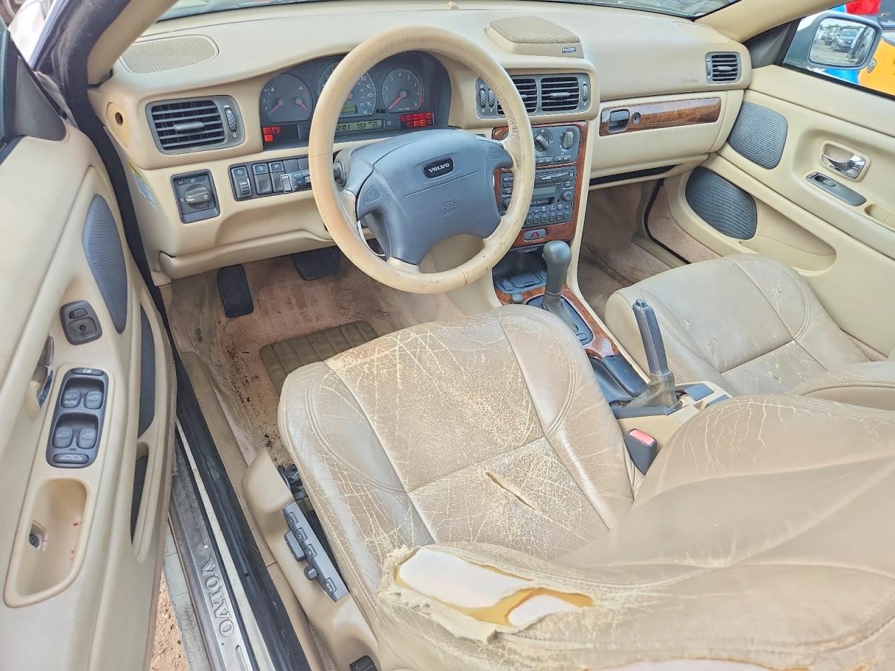 2000 Volvo C70 Turbo White vin: YV1NC56D4YJ006811