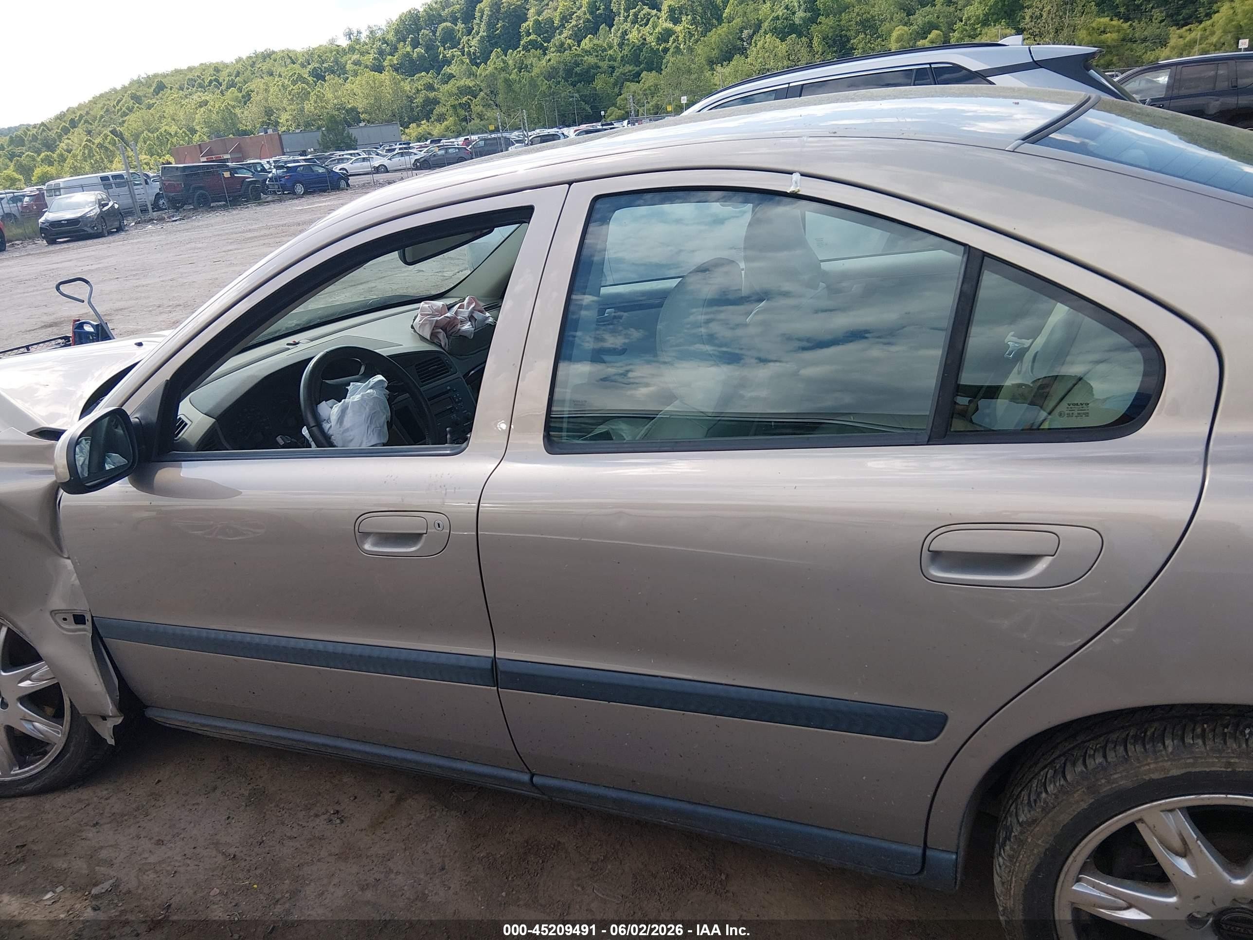 2002 Volvo S60 Awd Gold vin: YV1RH58D622144707