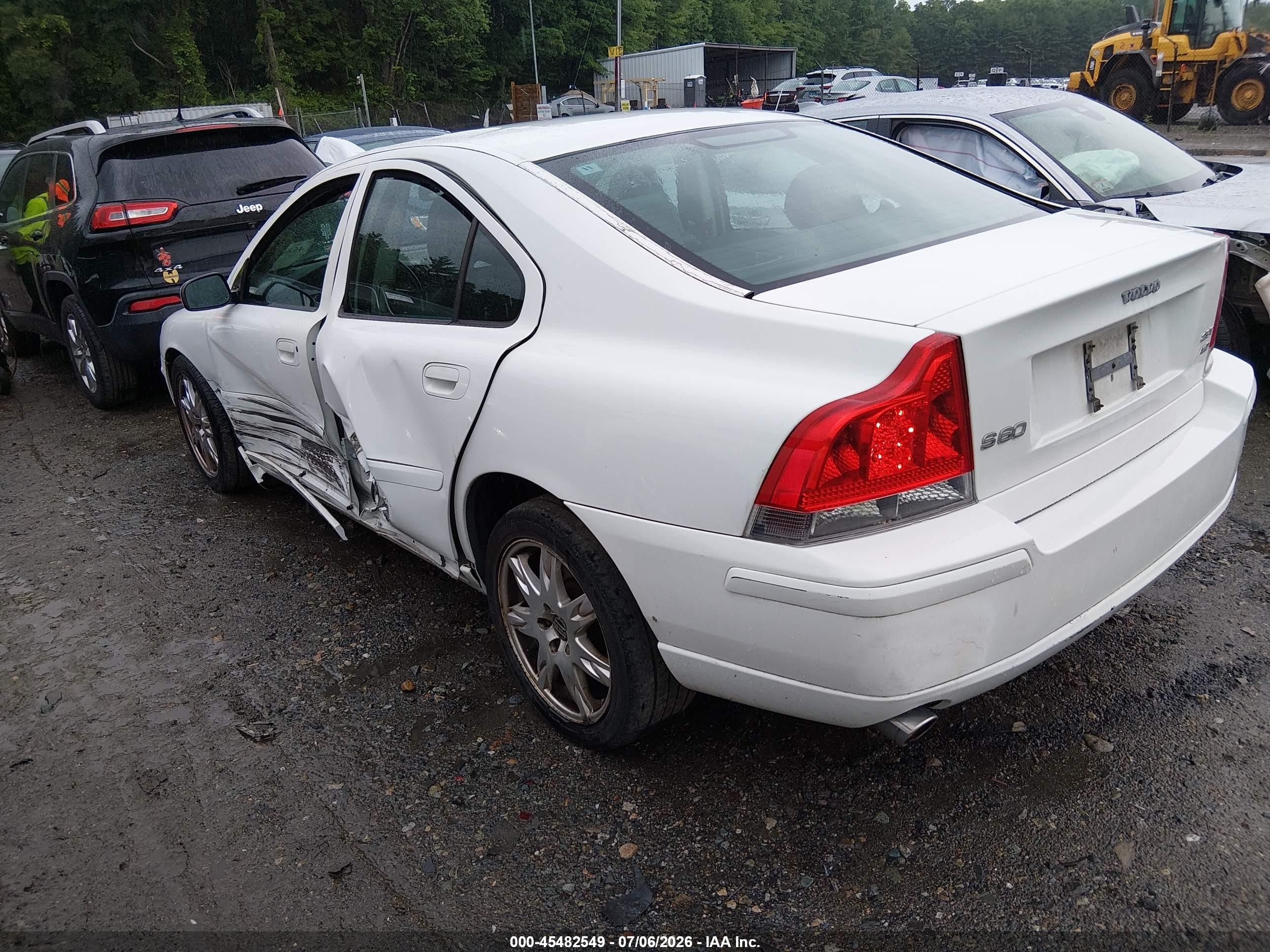 2005 Volvo S60 2.5t A Awd/2.5t A Awd Sr Белый vin: YV1RH592152440588