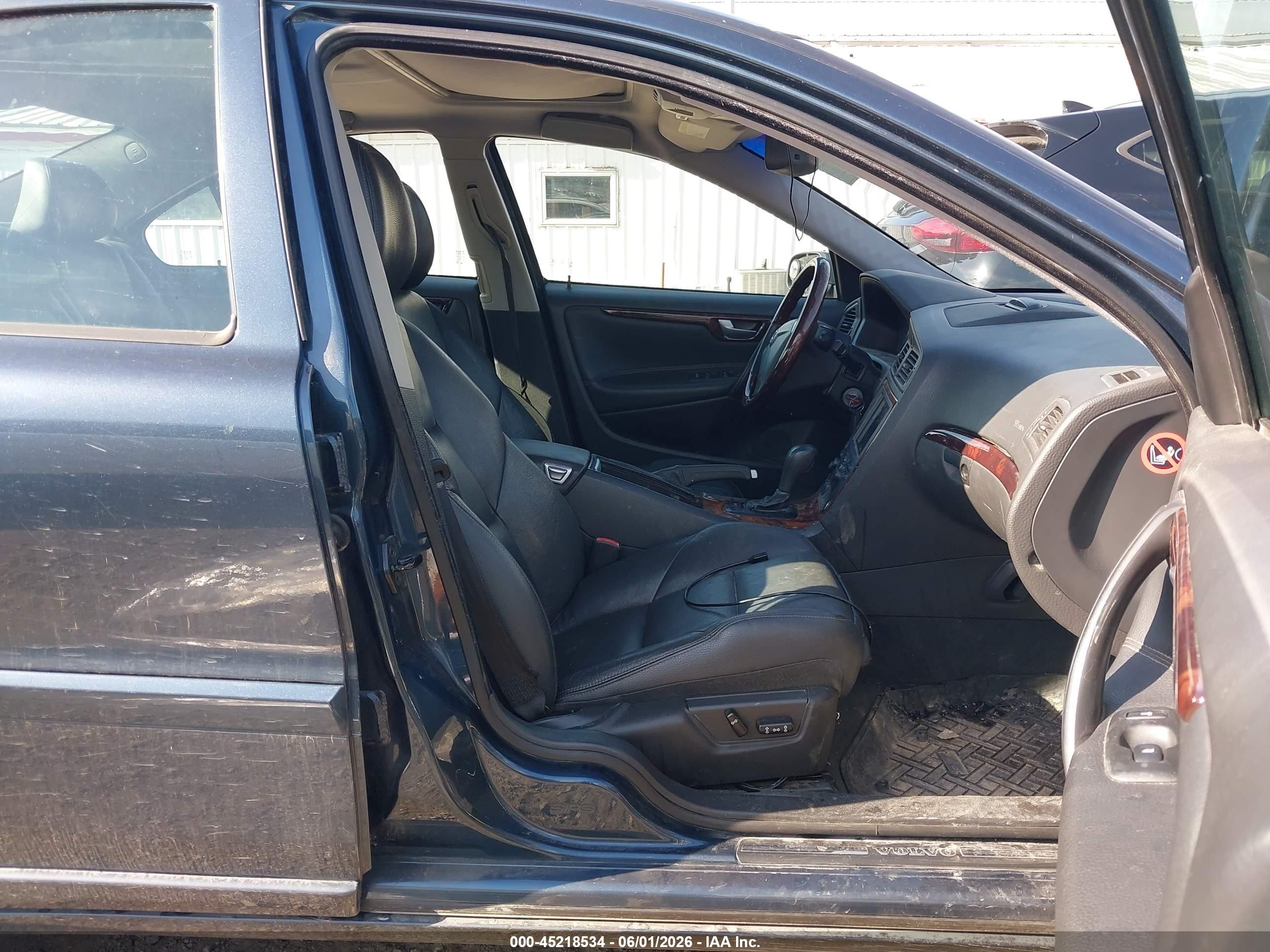 2006 Volvo S60 2.5t Dark Blue vin: YV1RH592162557475