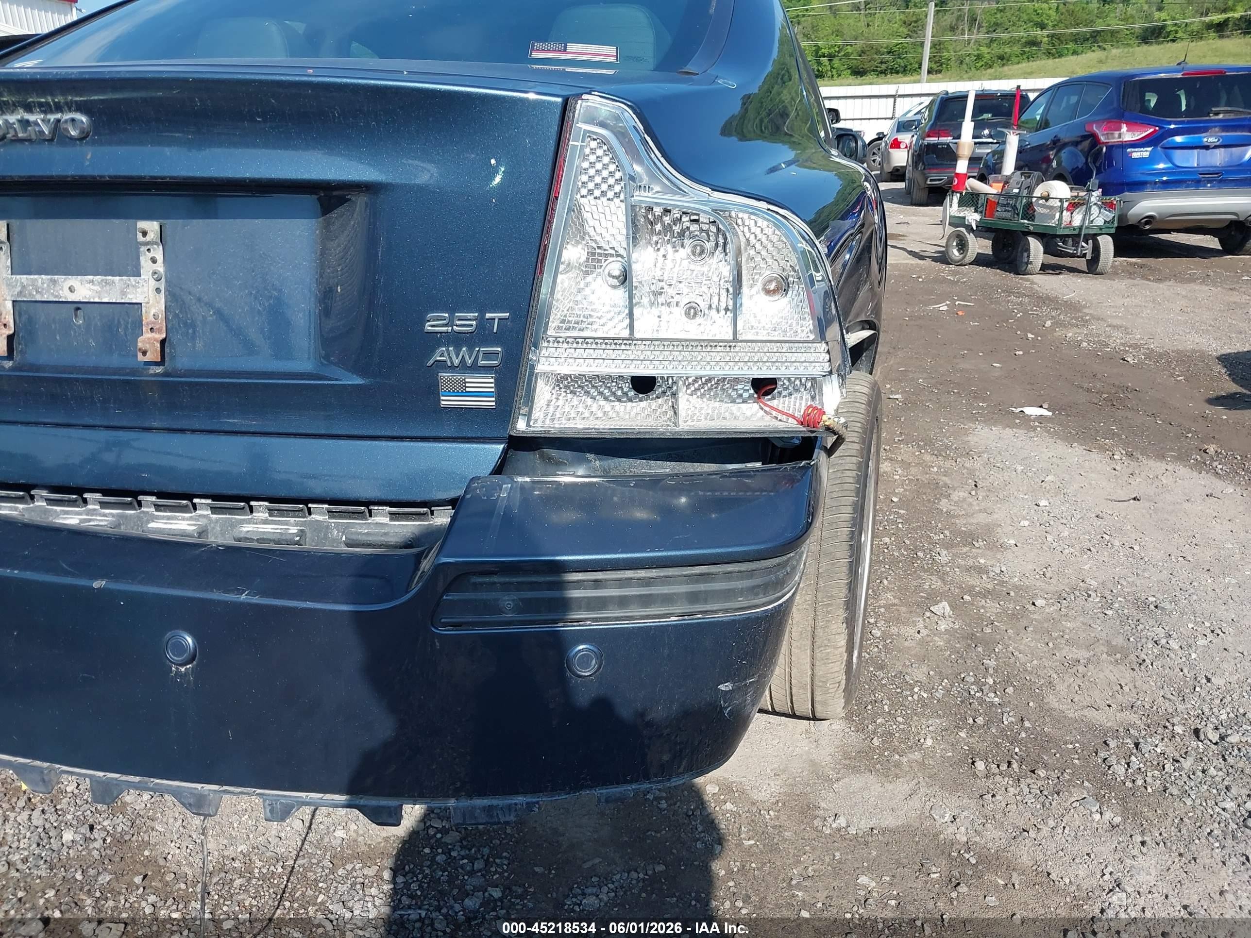 2006 Volvo S60 2.5t Dark Blue vin: YV1RH592162557475
