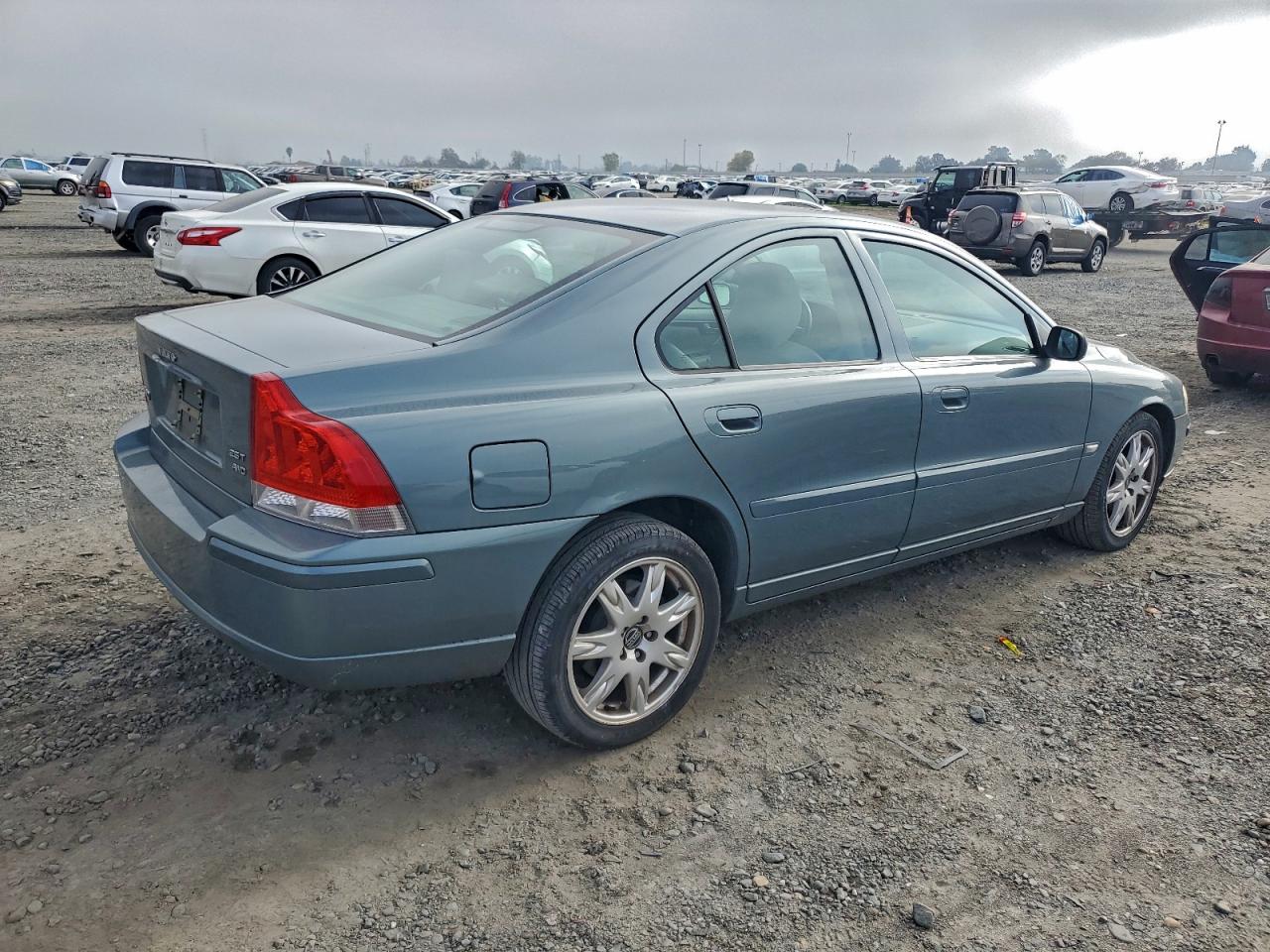 2005 Volvo S60 2.5t Teal vin: YV1RH592252445833