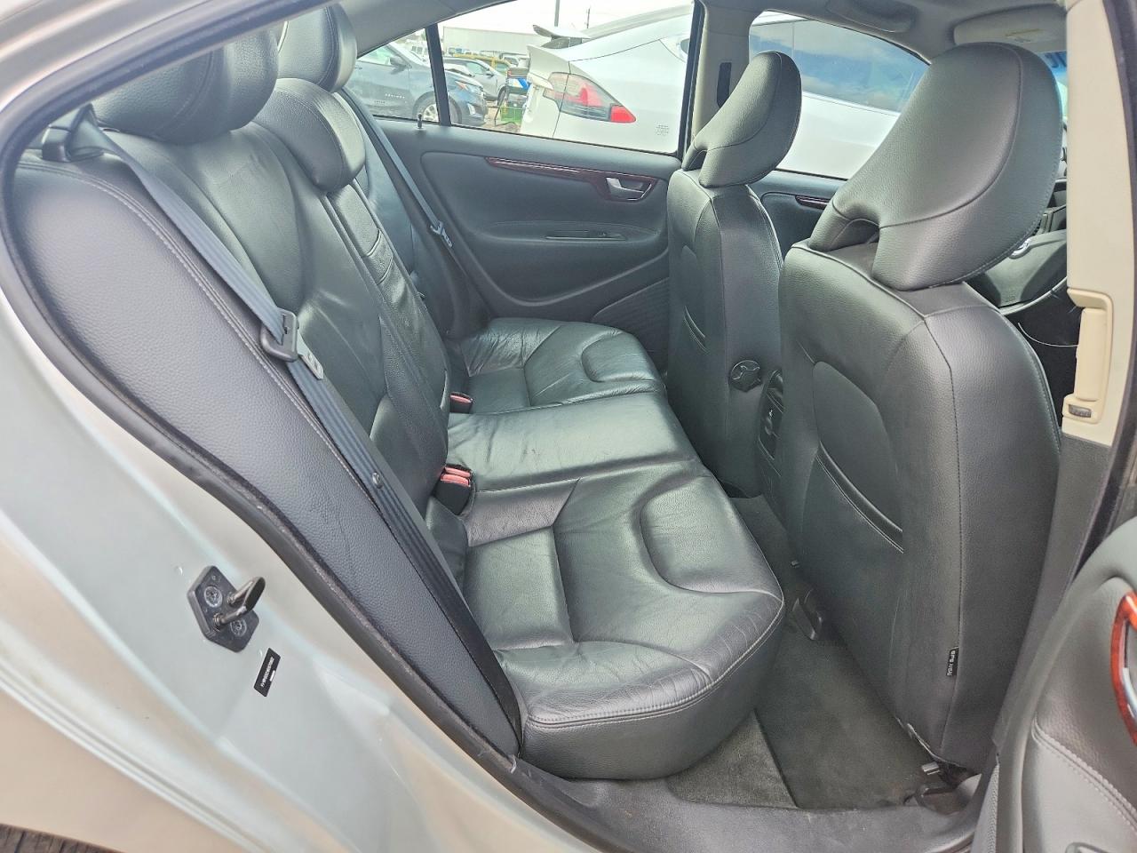 2008 Volvo S60 2.5t Silver vin: YV1RH592382670802