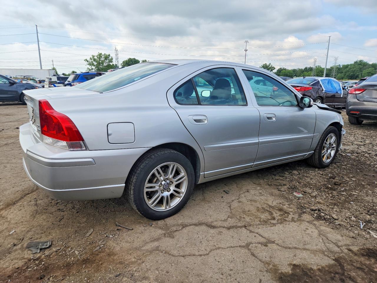2008 Volvo S60 2.5t Silver vin: YV1RH592382670802