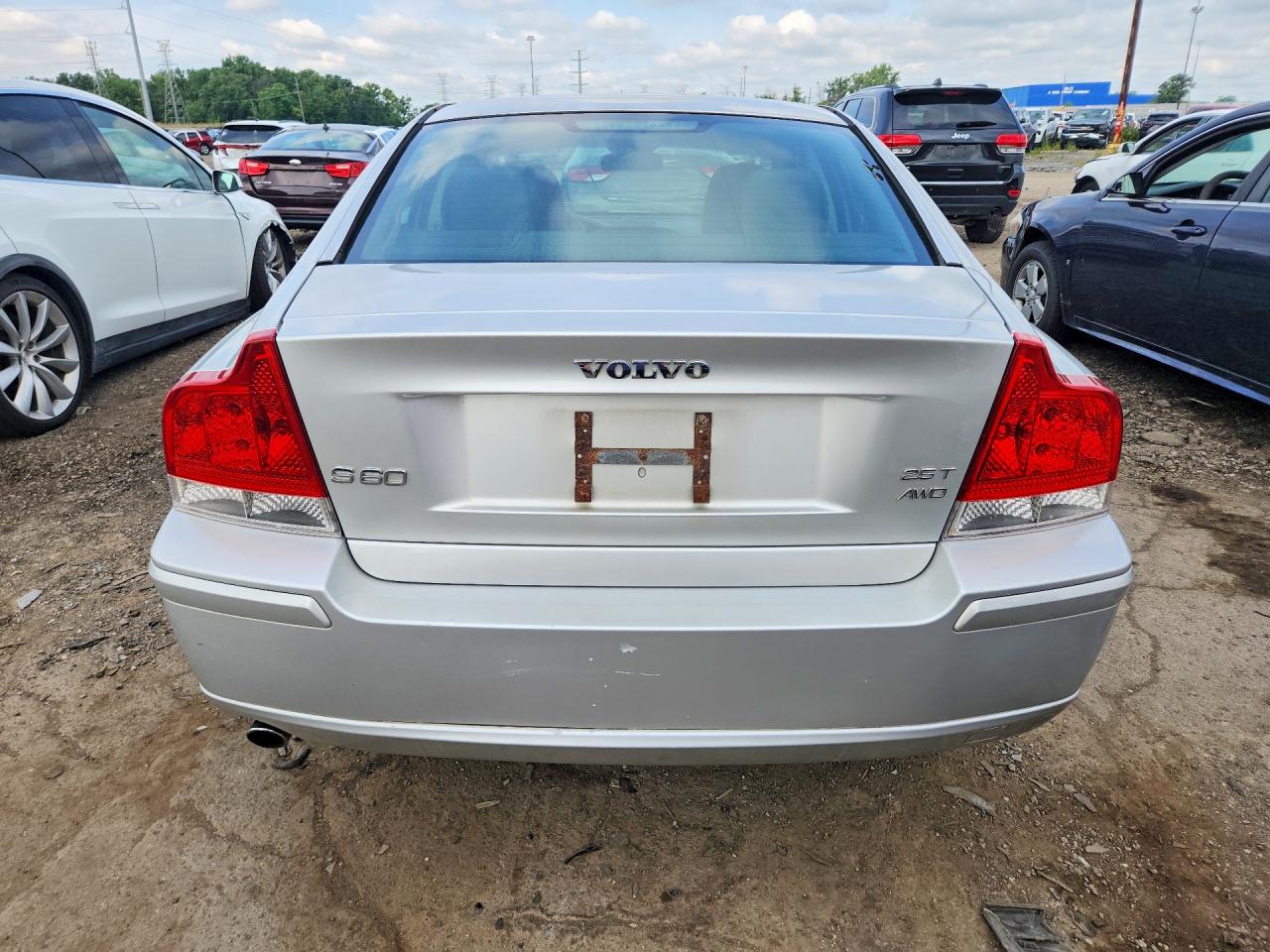 2008 Volvo S60 2.5t Silver vin: YV1RH592382670802