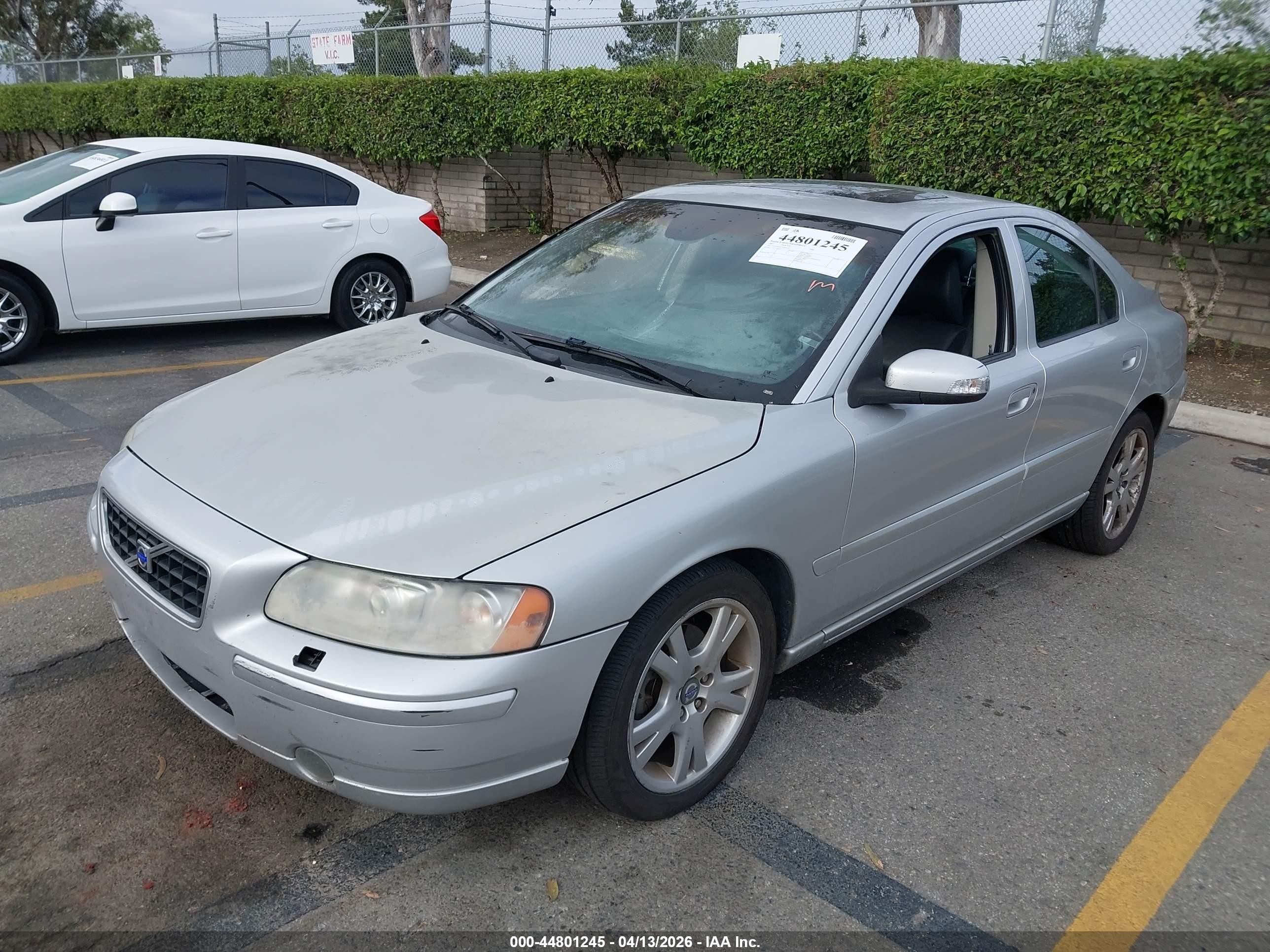 2007 Volvo S60 2.5t Silver vin: YV1RH592772607359