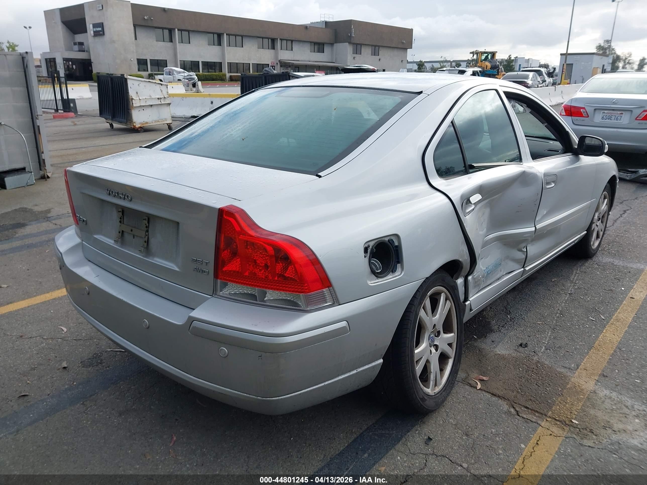 2007 Volvo S60 2.5t Silver vin: YV1RH592772607359