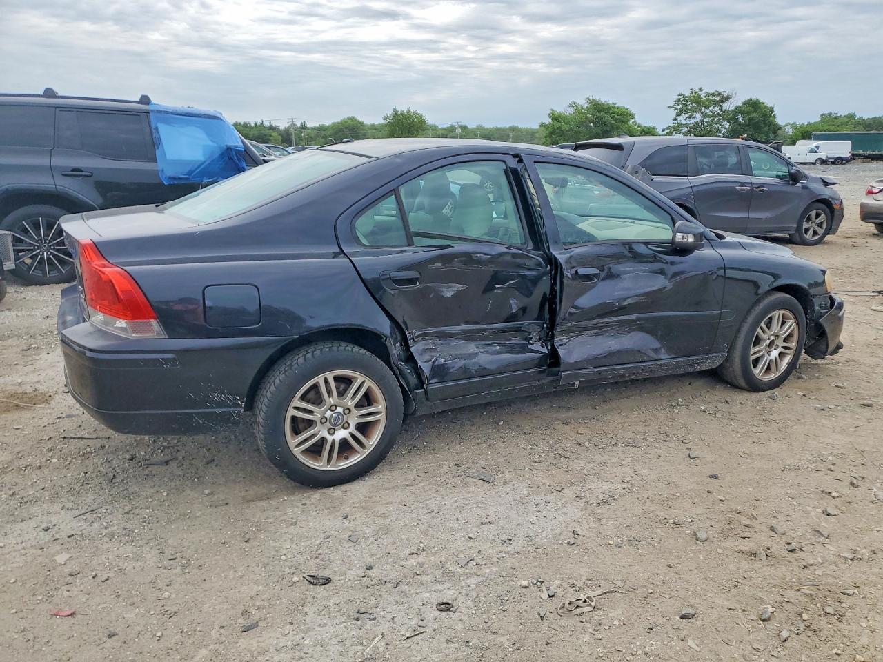 2007 Volvo S60 2.5t Charcoal vin: YV1RH592772617132