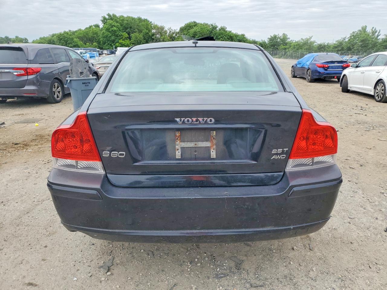 2007 Volvo S60 2.5t Charcoal vin: YV1RH592772617132