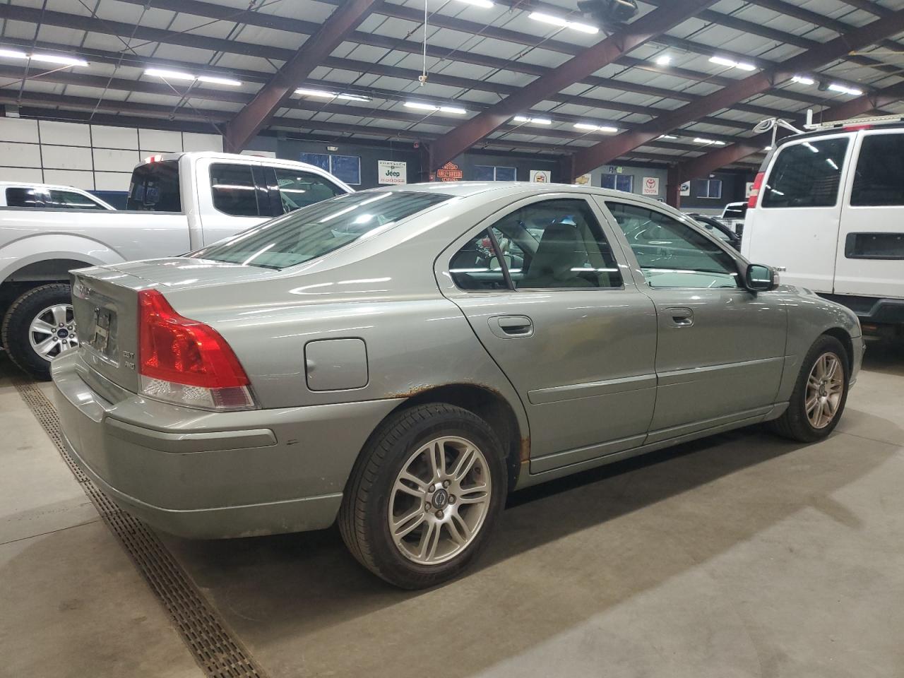 2007 Volvo S60 2.5t Silver vin: YV1RH592872601263