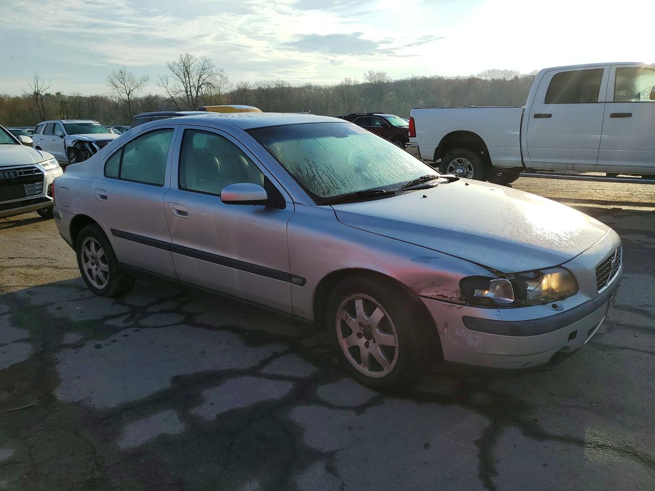 2004 Volvo S60 2.5t Silver vin: YV1RH59H442346787