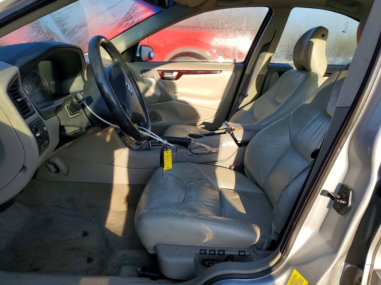 2004 Volvo S60 2.5t Silver vin: YV1RH59H442346787