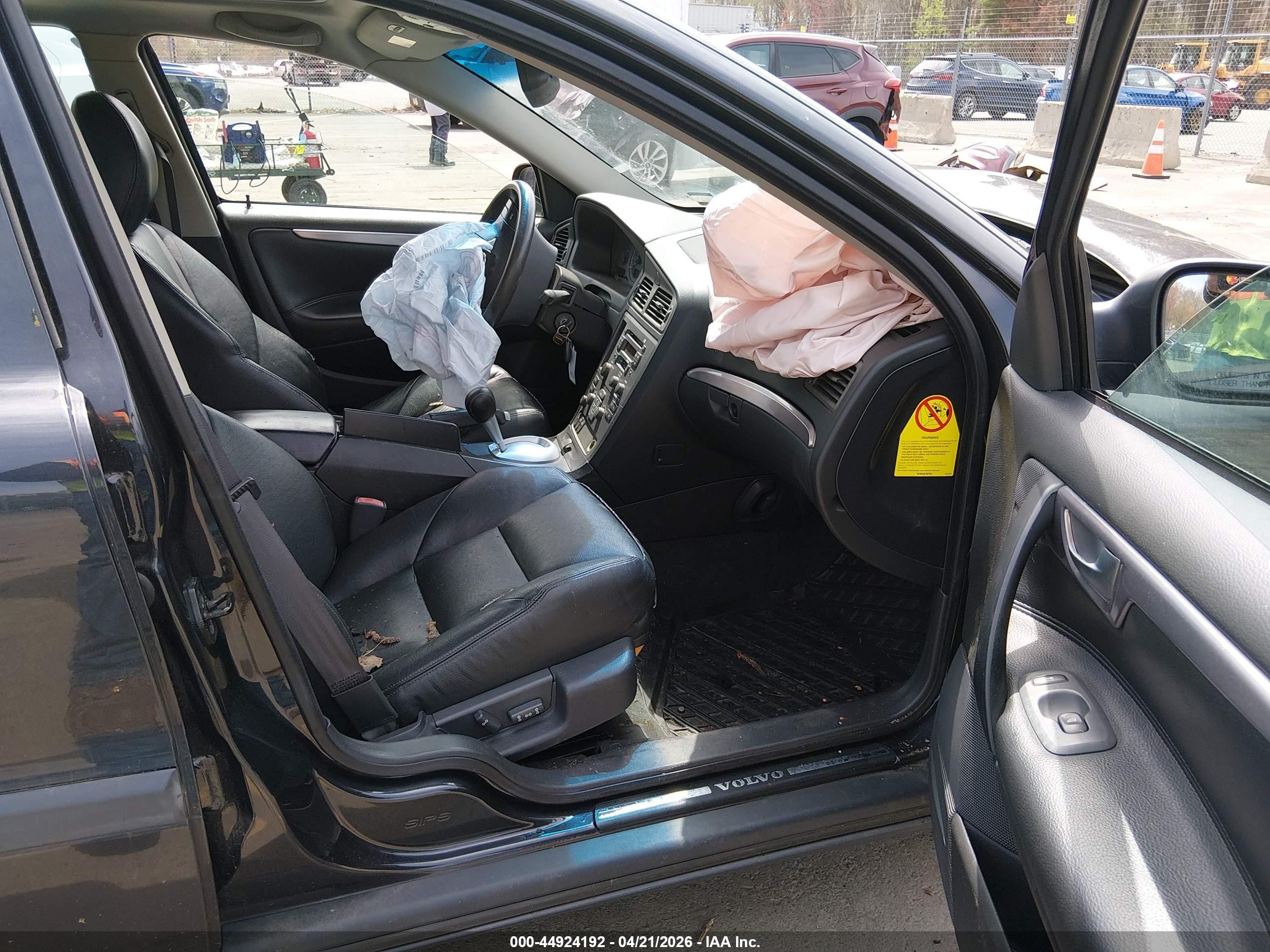 2002 Volvo S60 T5 Черный vin: YV1RS53D122166686