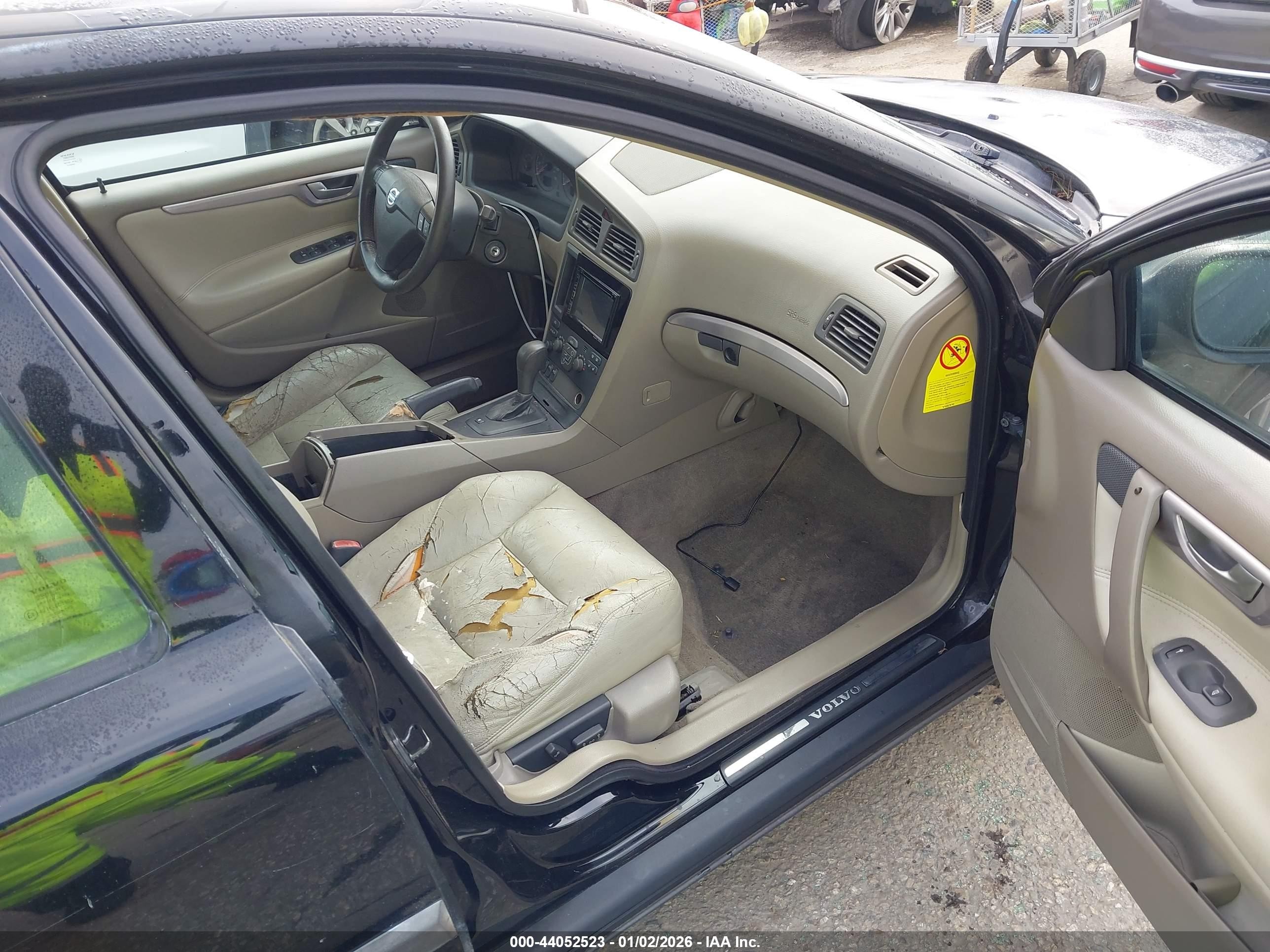 2002 Volvo S60 T5 Beige vin: YV1RS53D422101203