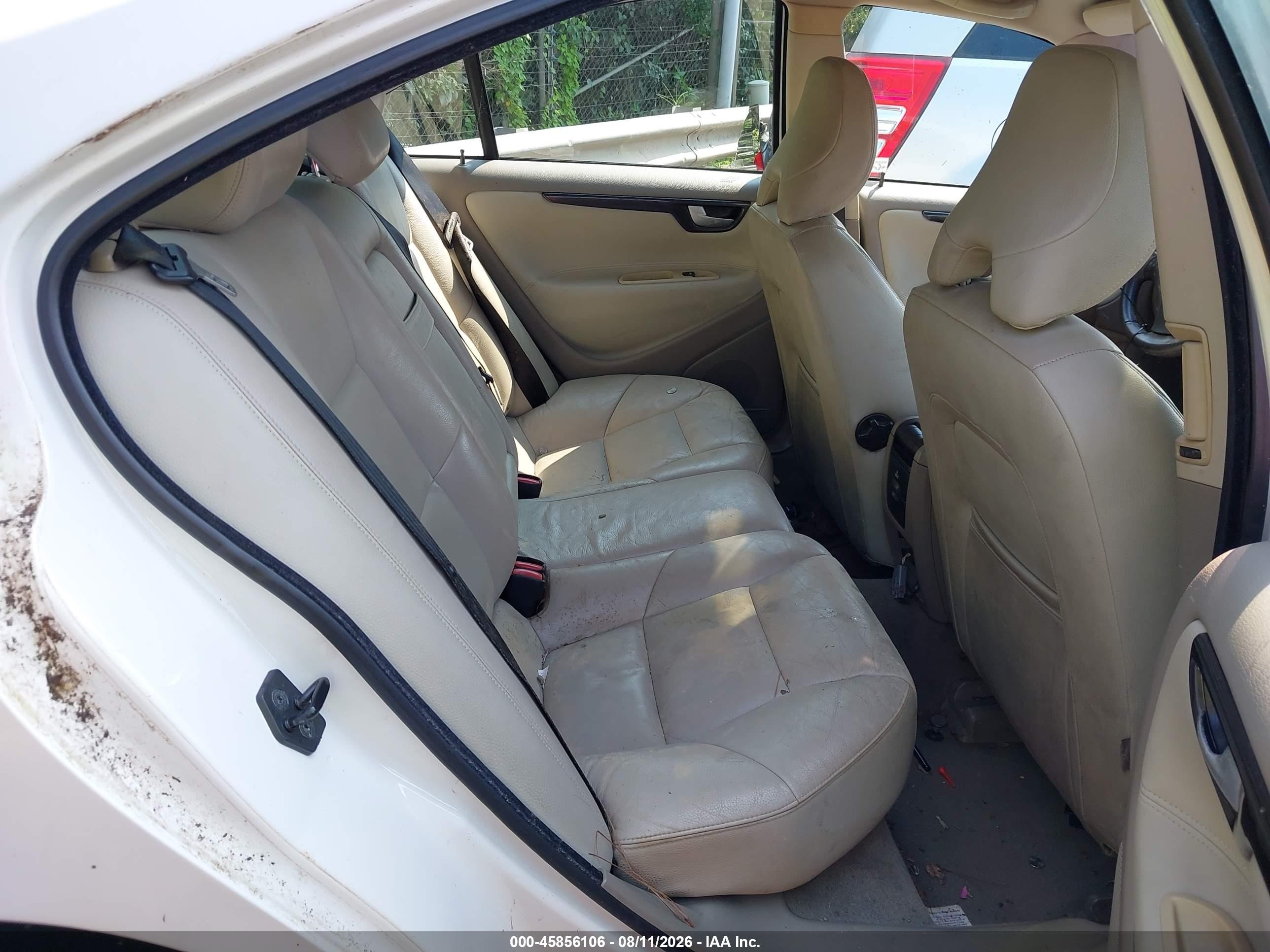 2006 Volvo S60 T5 White vin: YV1RS547562554874