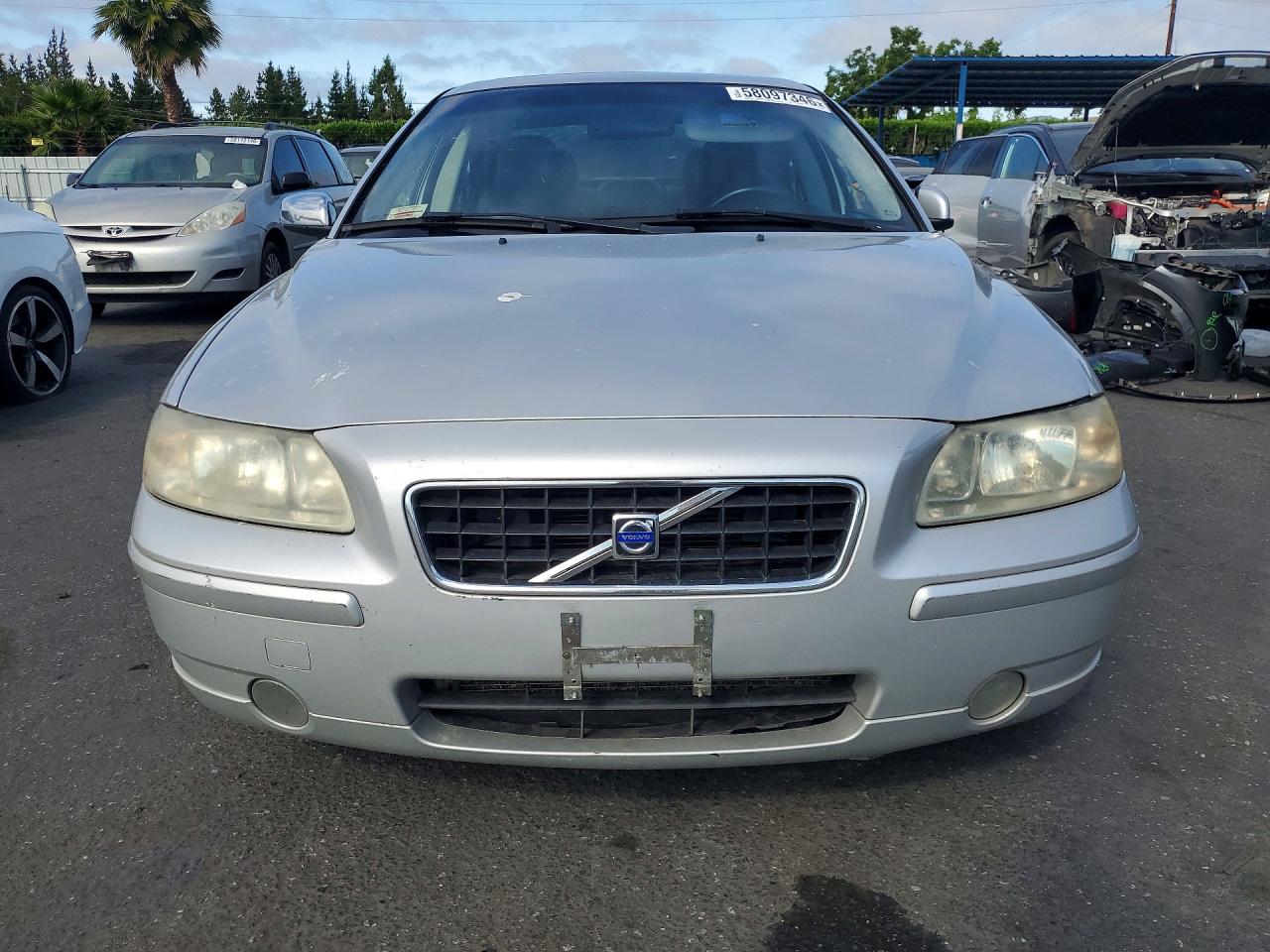 2006 Volvo S60 T5 Silver vin: YV1RS547X62557995