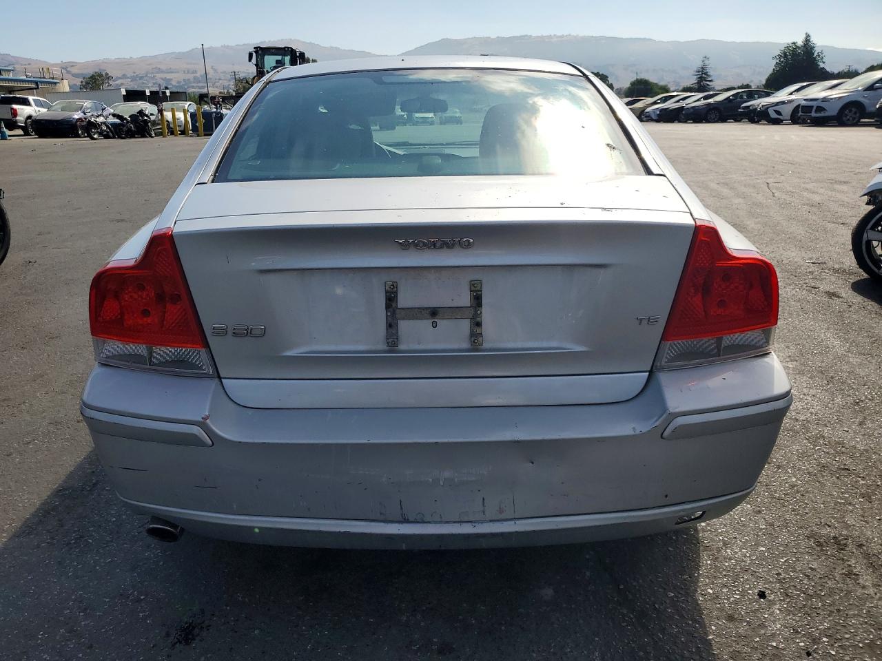2006 Volvo S60 T5 Silver vin: YV1RS547X62557995