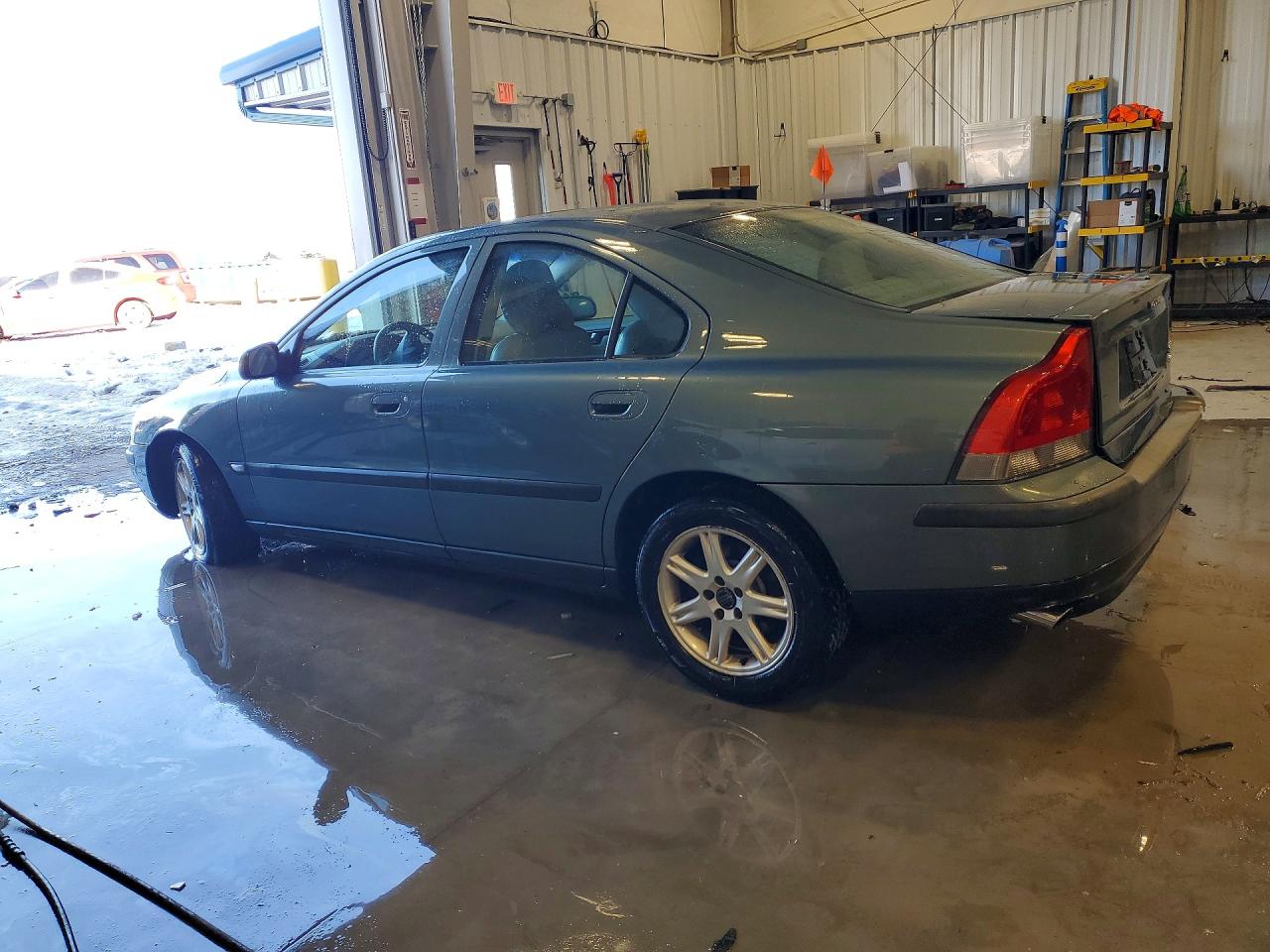 2002 Volvo S60 2.4t Teal vin: YV1RS58D322095578