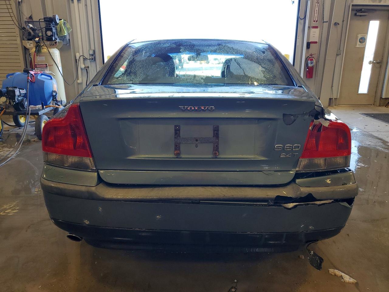 2002 Volvo S60 2.4t Teal vin: YV1RS58D322095578