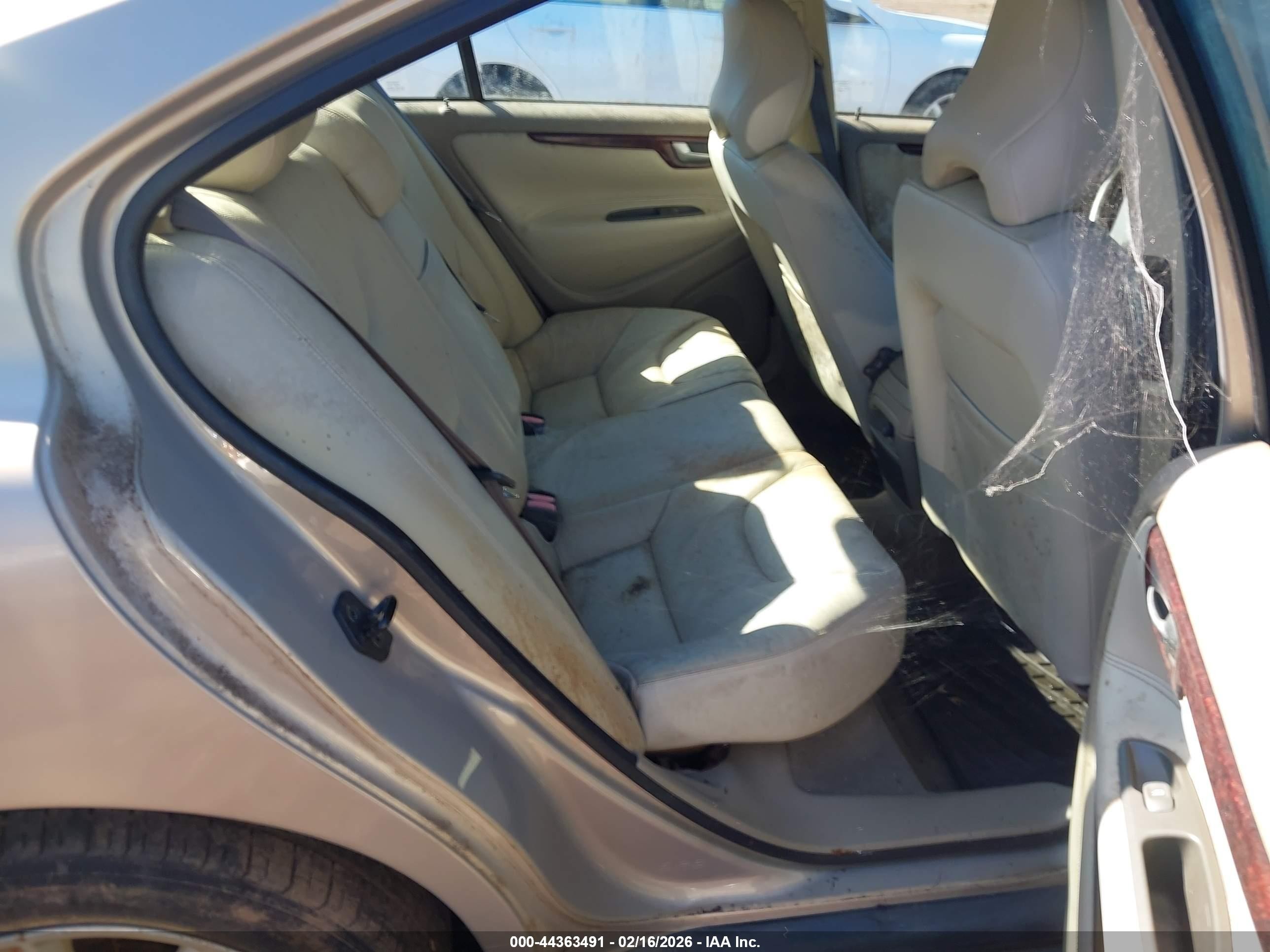 2002 Volvo S60 2.4t Silver vin: YV1RS58D422171969