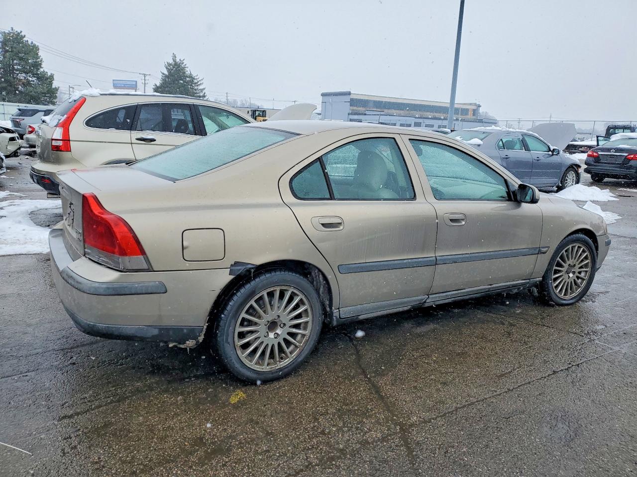 2002 Volvo S60 2.4t Gold vin: YV1RS58D622170337