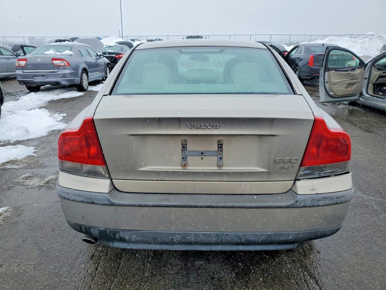 2002 Volvo S60 2.4t Gold vin: YV1RS58D622170337