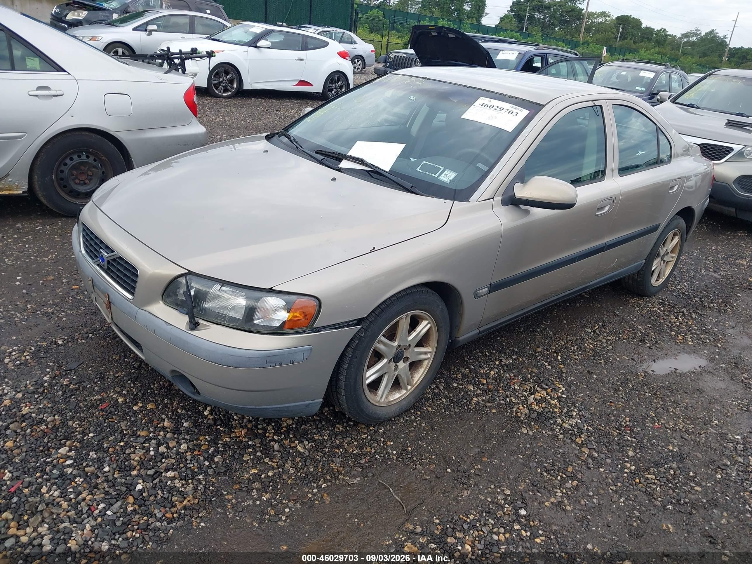 2001 Volvo S60 2.4t Gold vin: YV1RS58D812017649