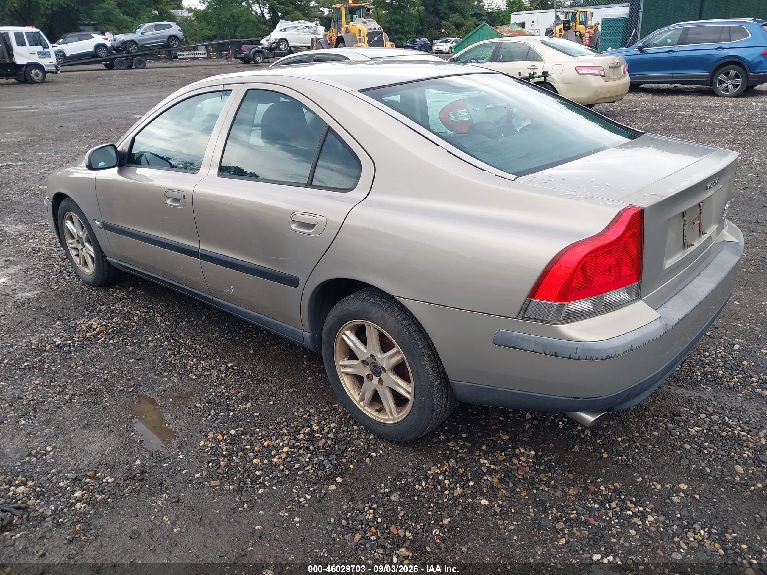 2001 Volvo S60 2.4t Gold vin: YV1RS58D812017649